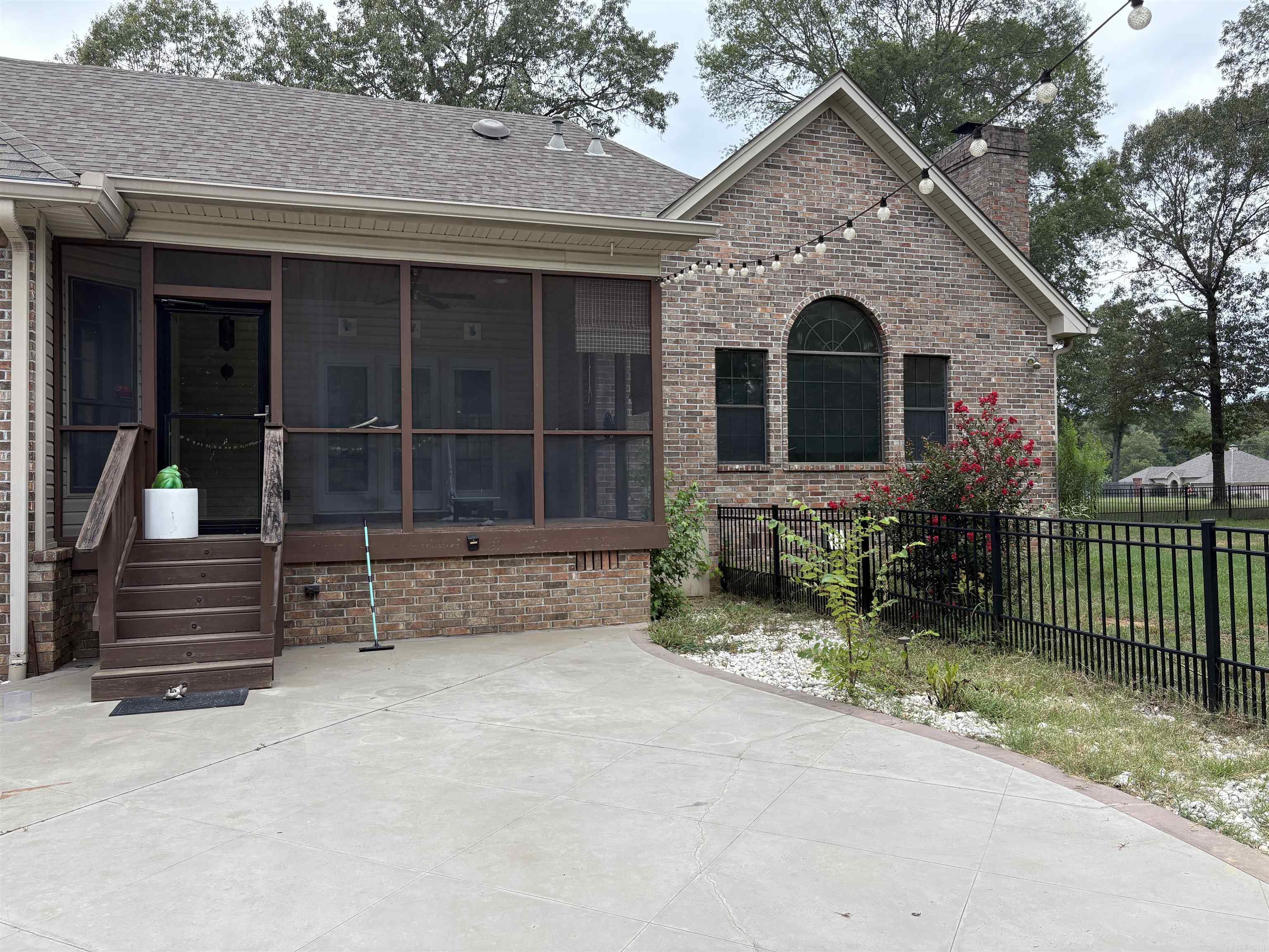 2074 Hickory Creek Circle  Bryant, AR