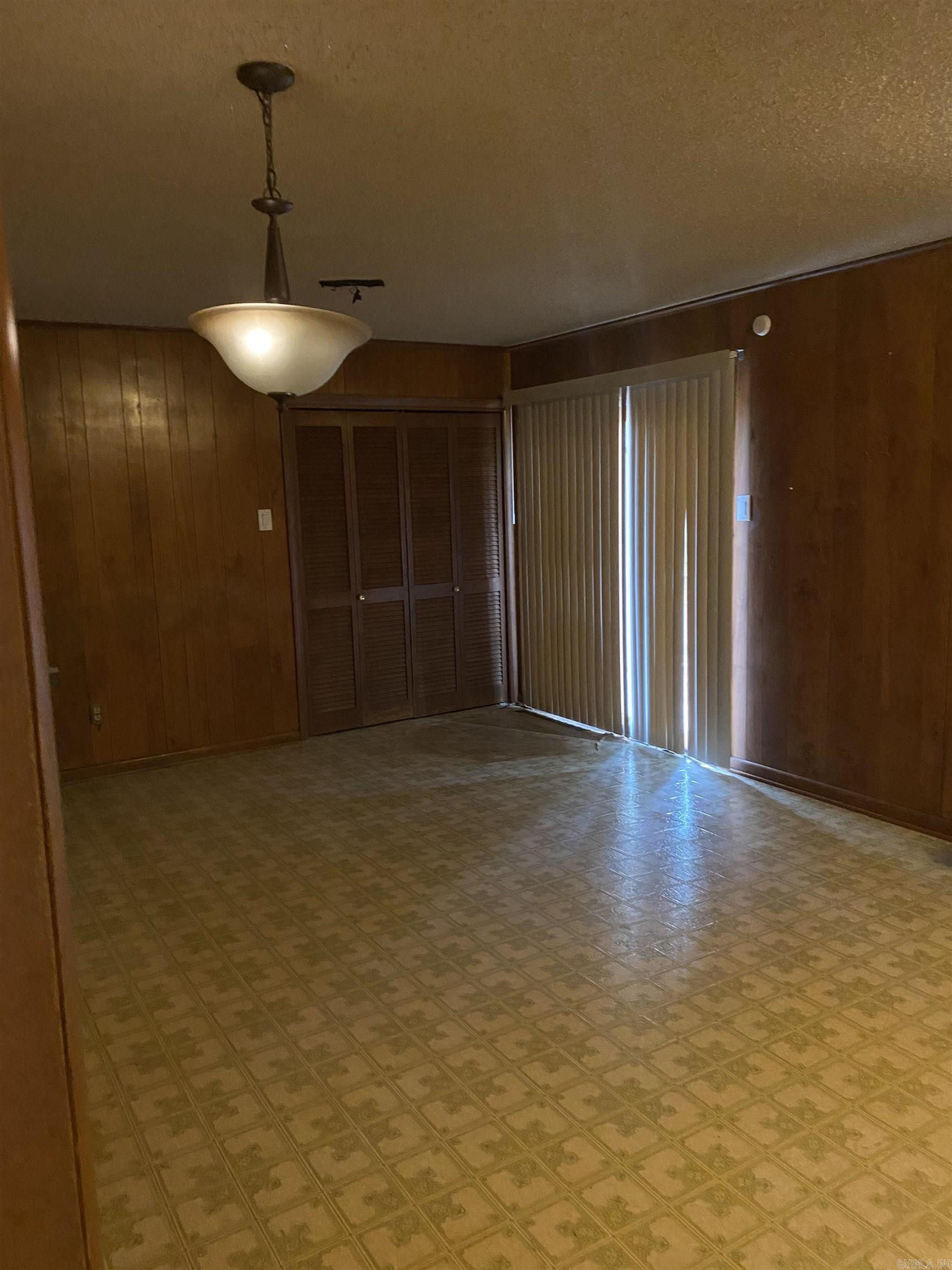 1515 E. Twin Lakes Drive Little Rock, AR 72205