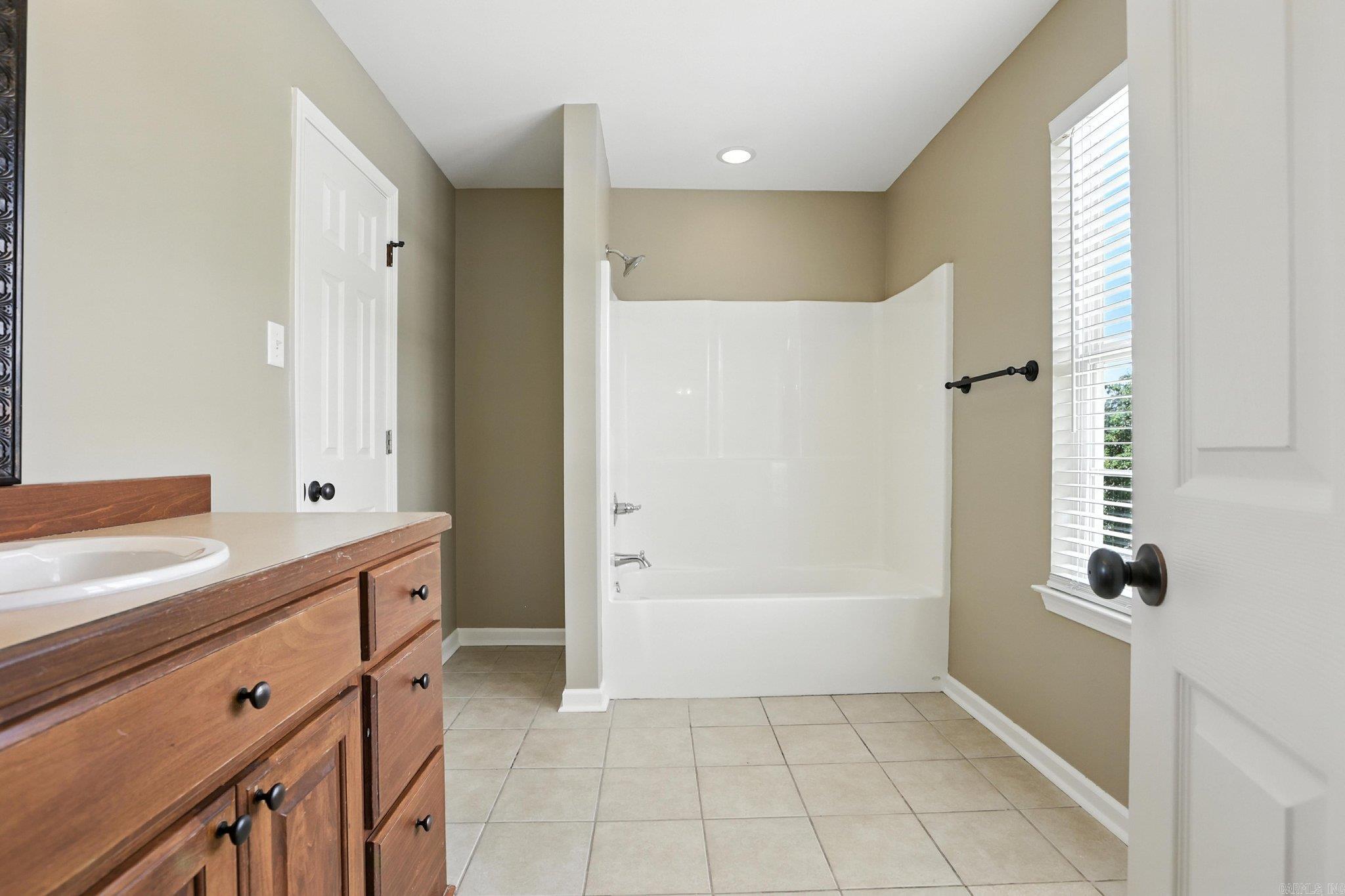 419 Sharon Oaks  Benton, AR