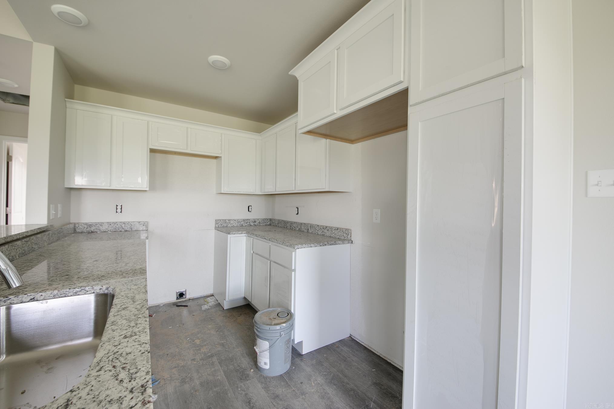 111 LLOYD HENDERSON  Beebe, AR