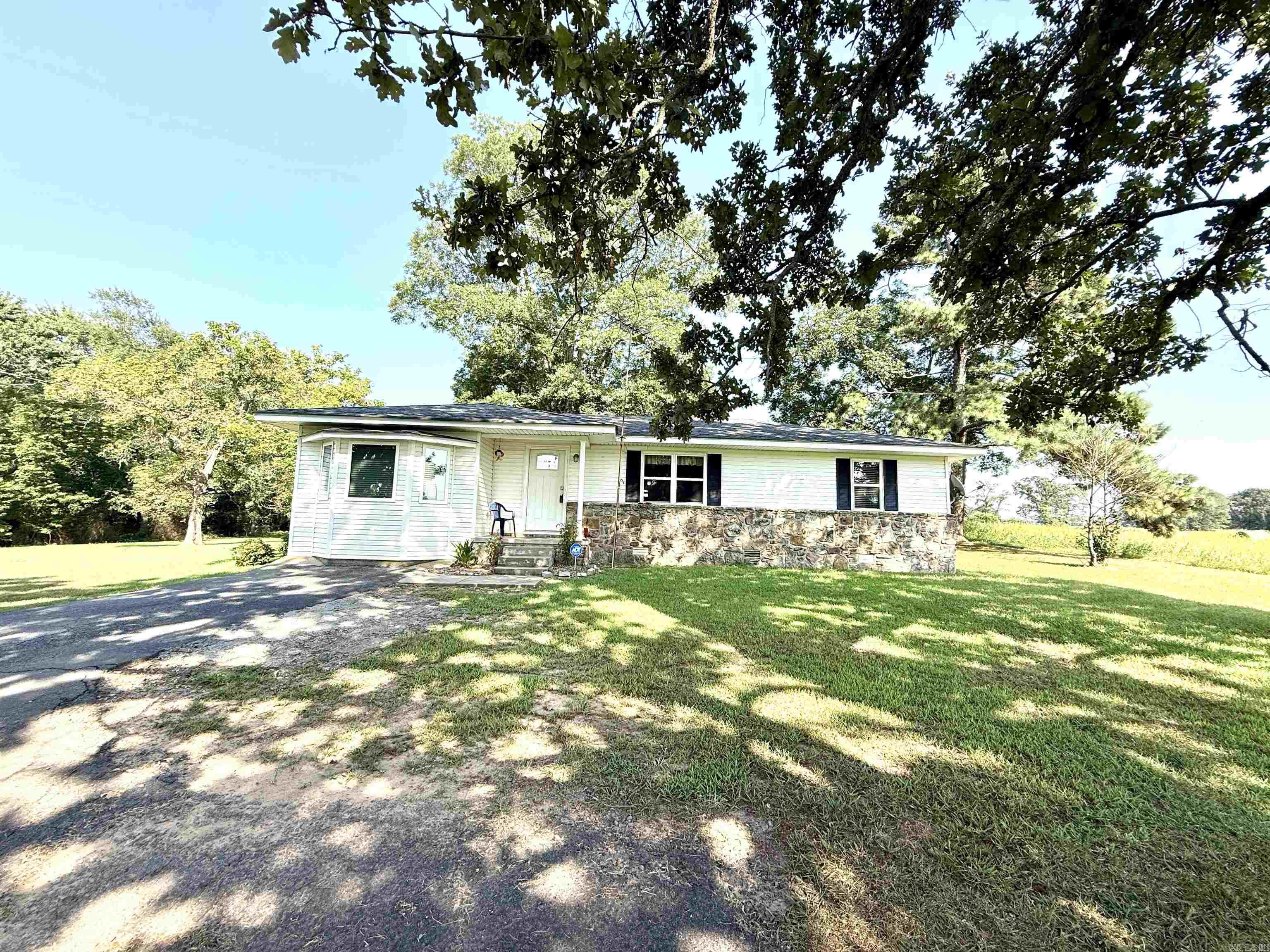 6846 Highway 9  Center Ridge, AR