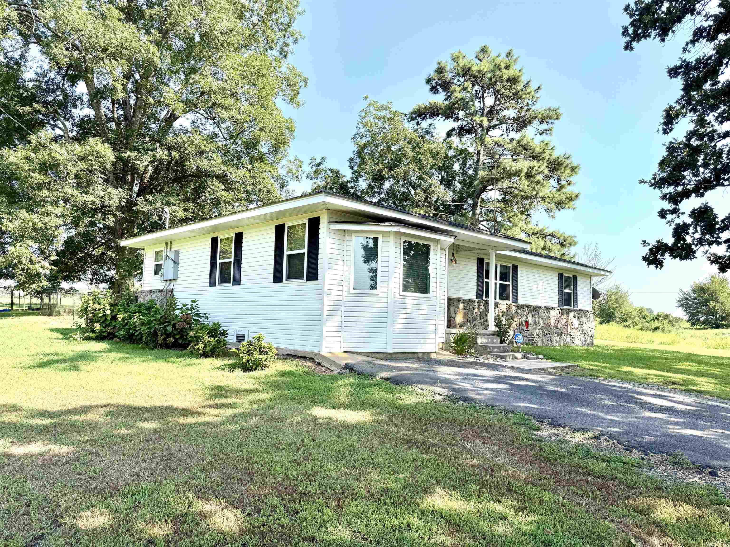 6846 Highway 9  Center Ridge, AR