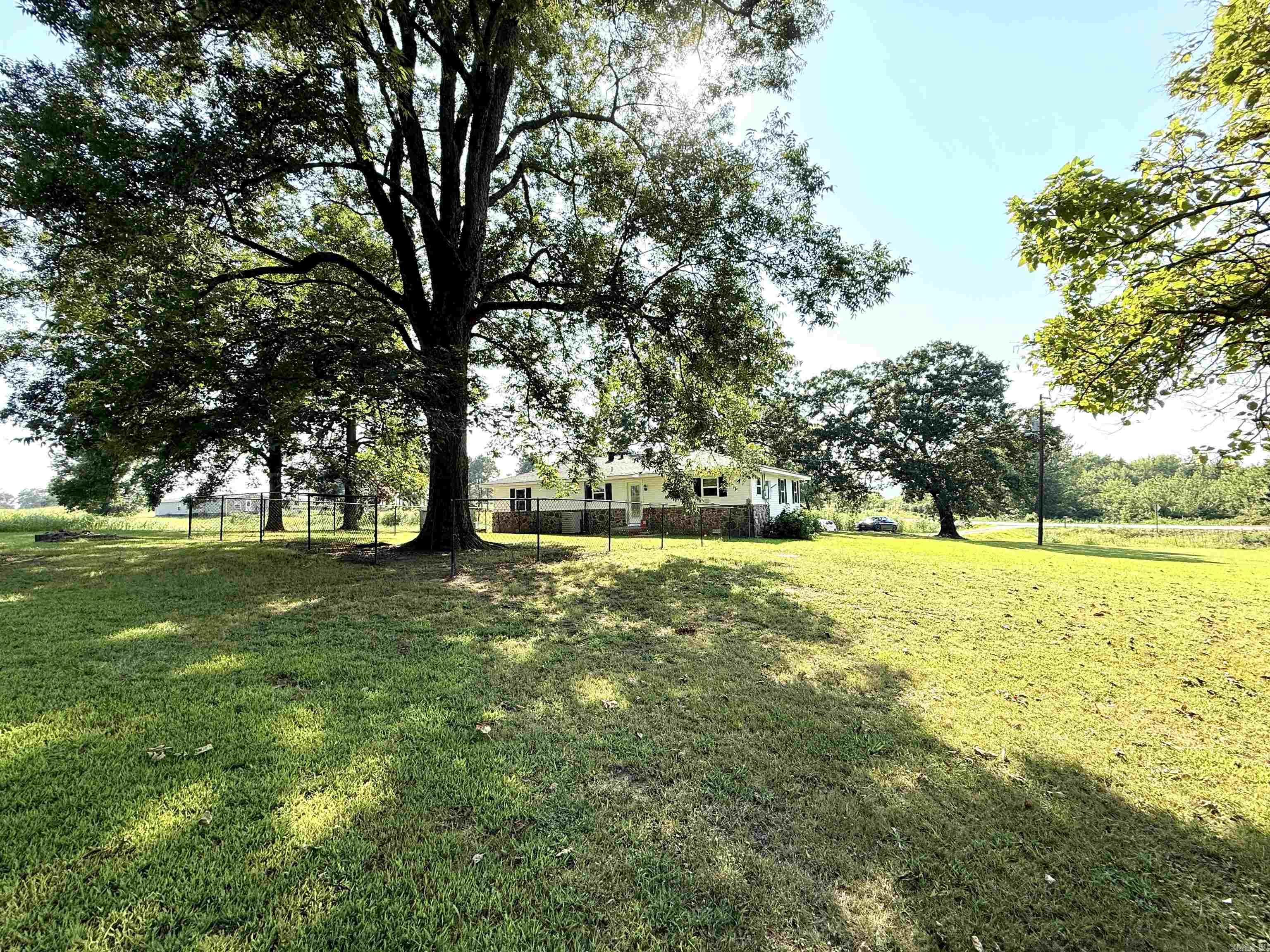 6846 Highway 9  Center Ridge, AR