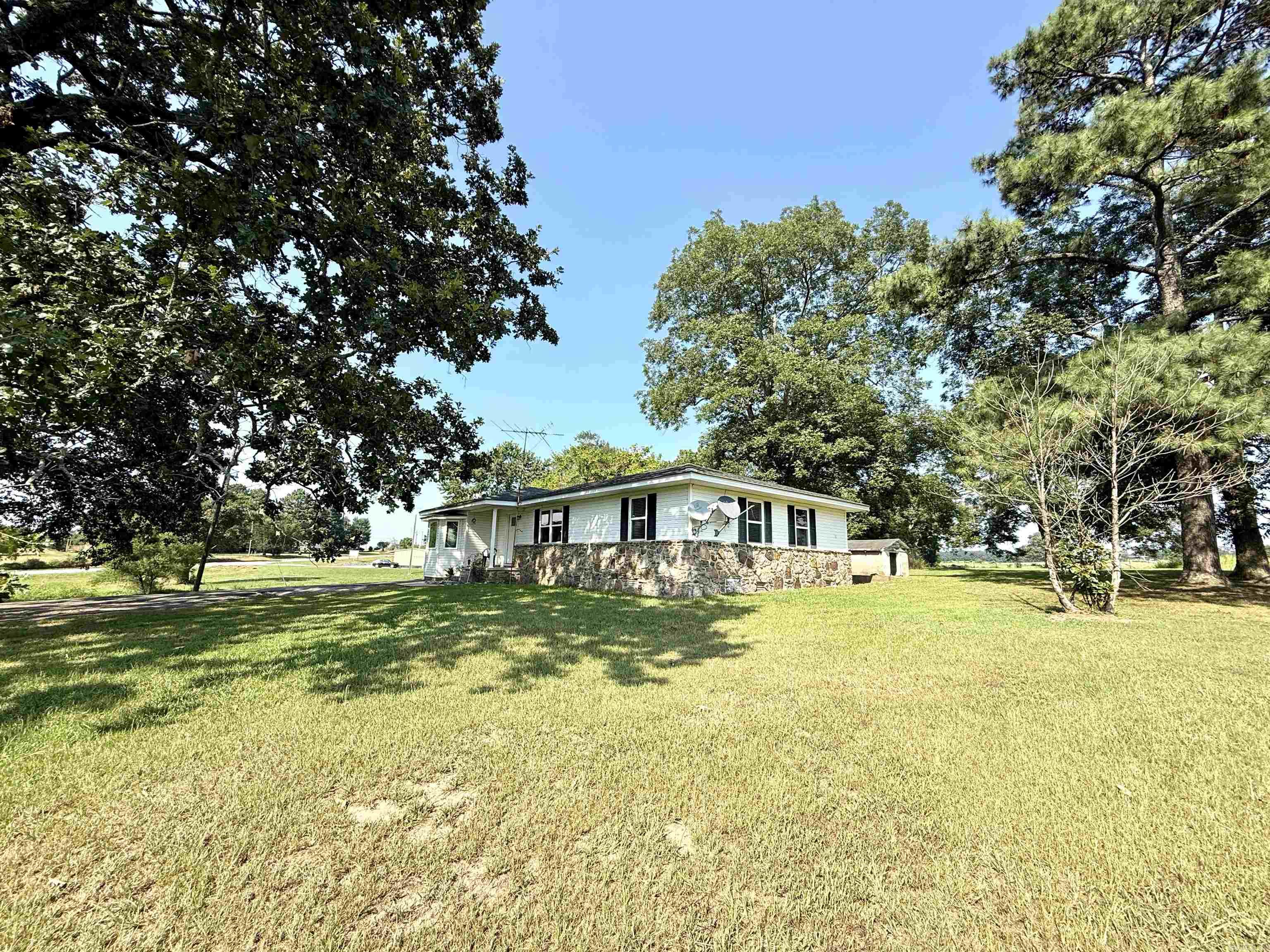 6846 Highway 9  Center Ridge, AR