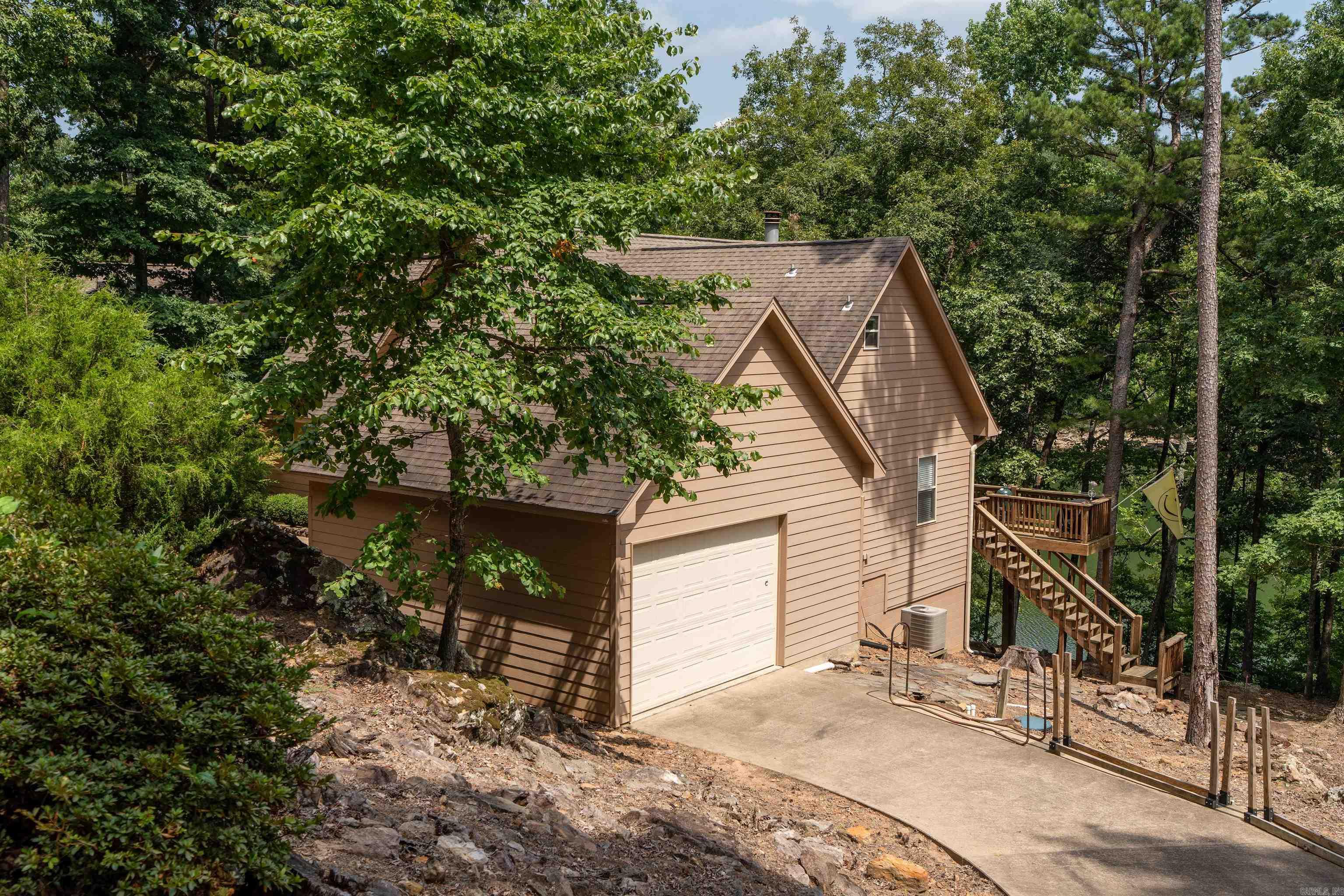 90 Stone Cr.  Greers Ferry, AR