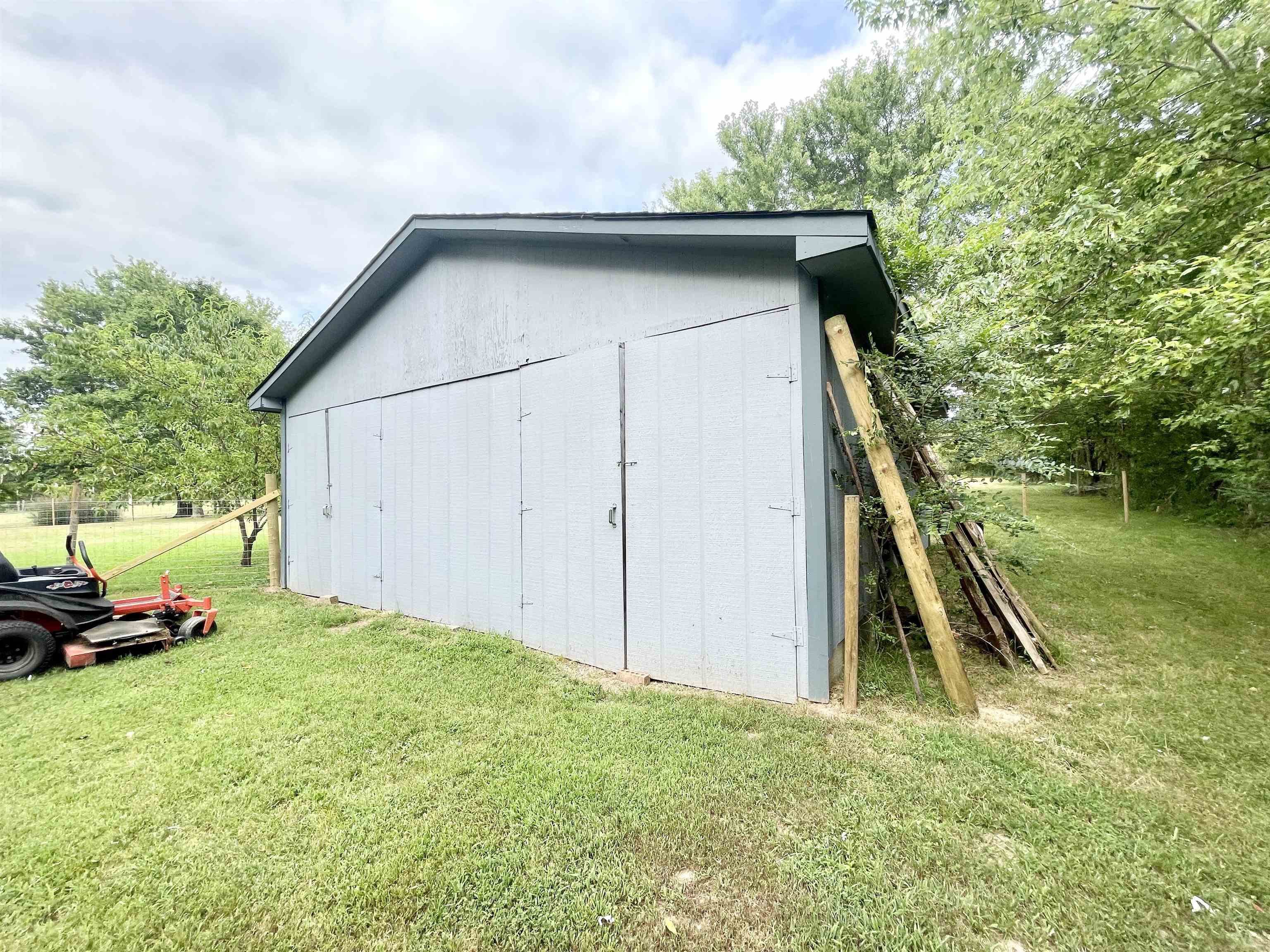 5698 S 9  Salem, AR