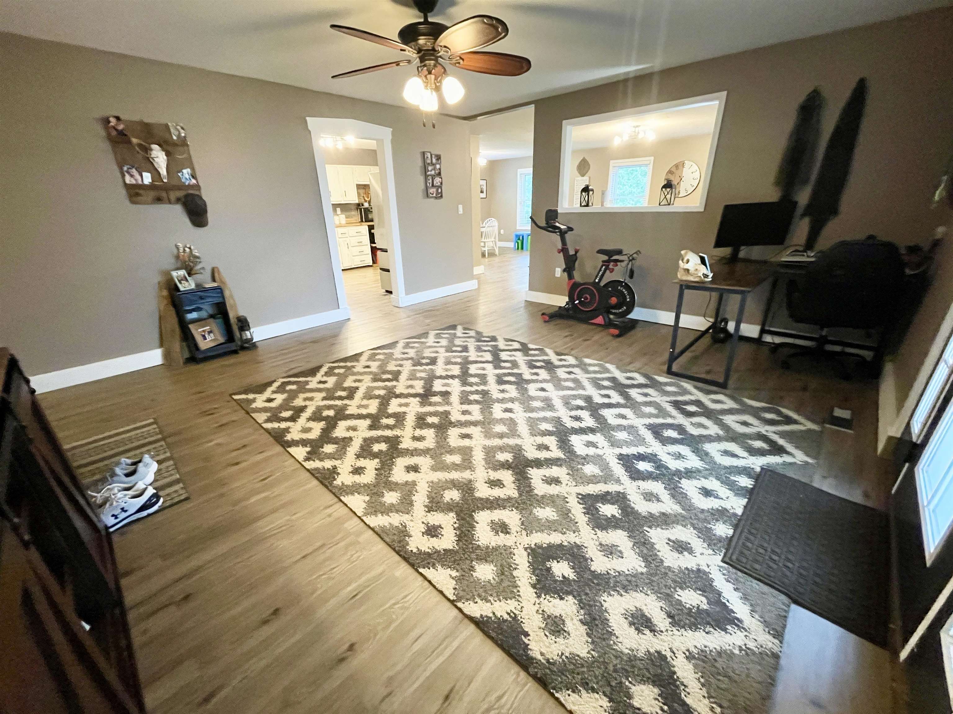 5698 S 9  Salem, AR