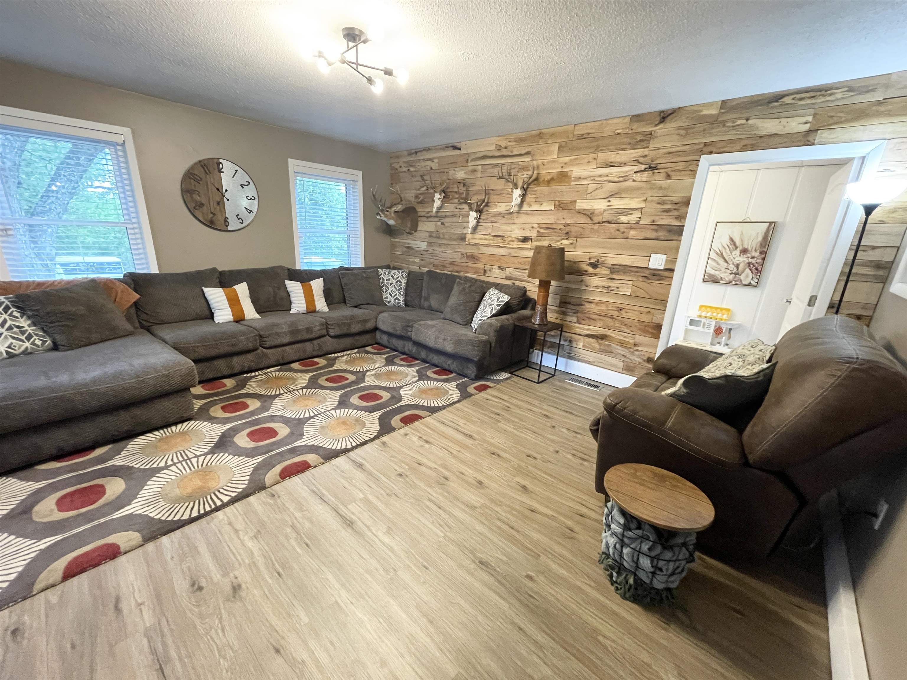 5698 S 9  Salem, AR