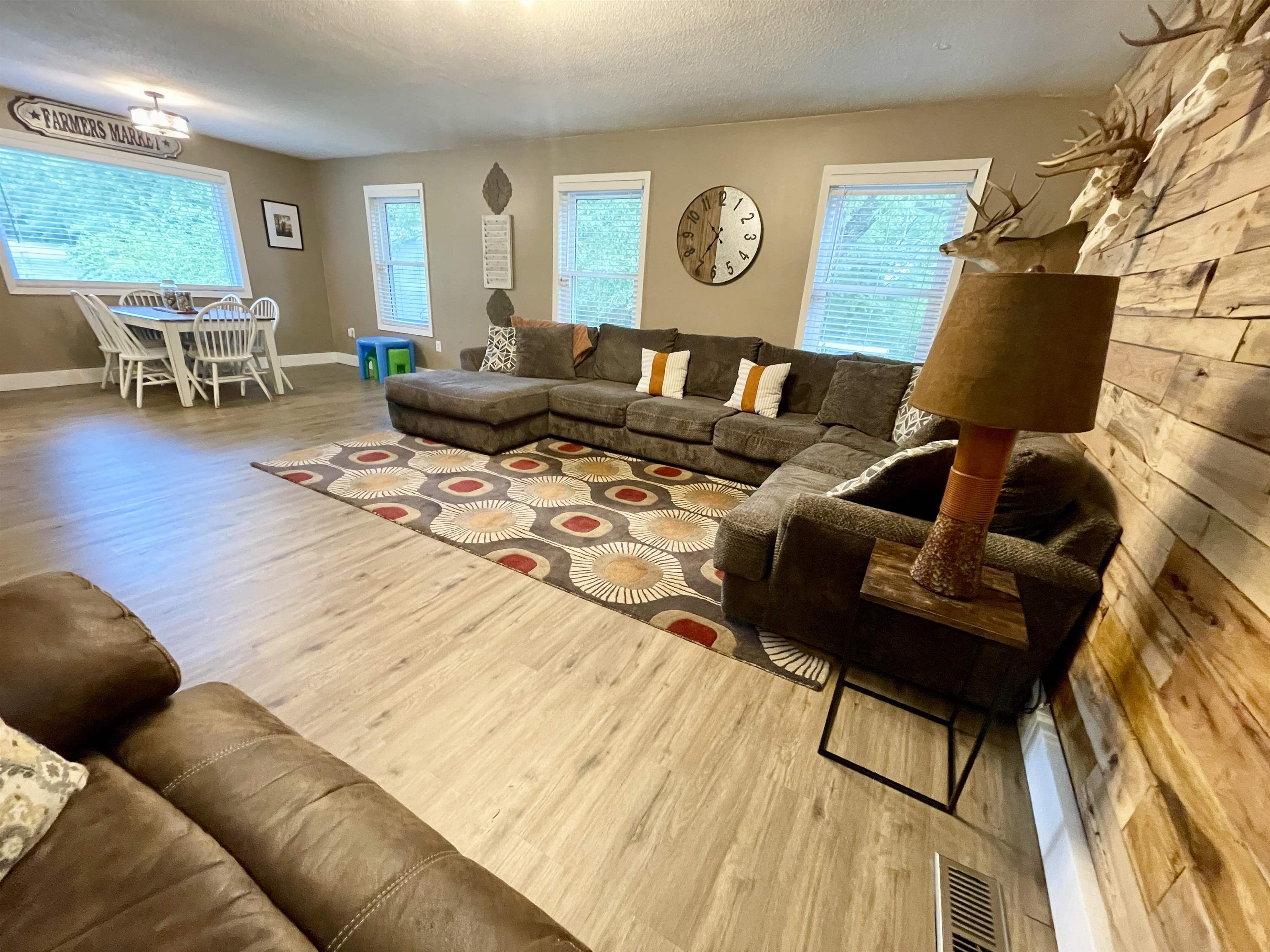 5698 S 9  Salem, AR
