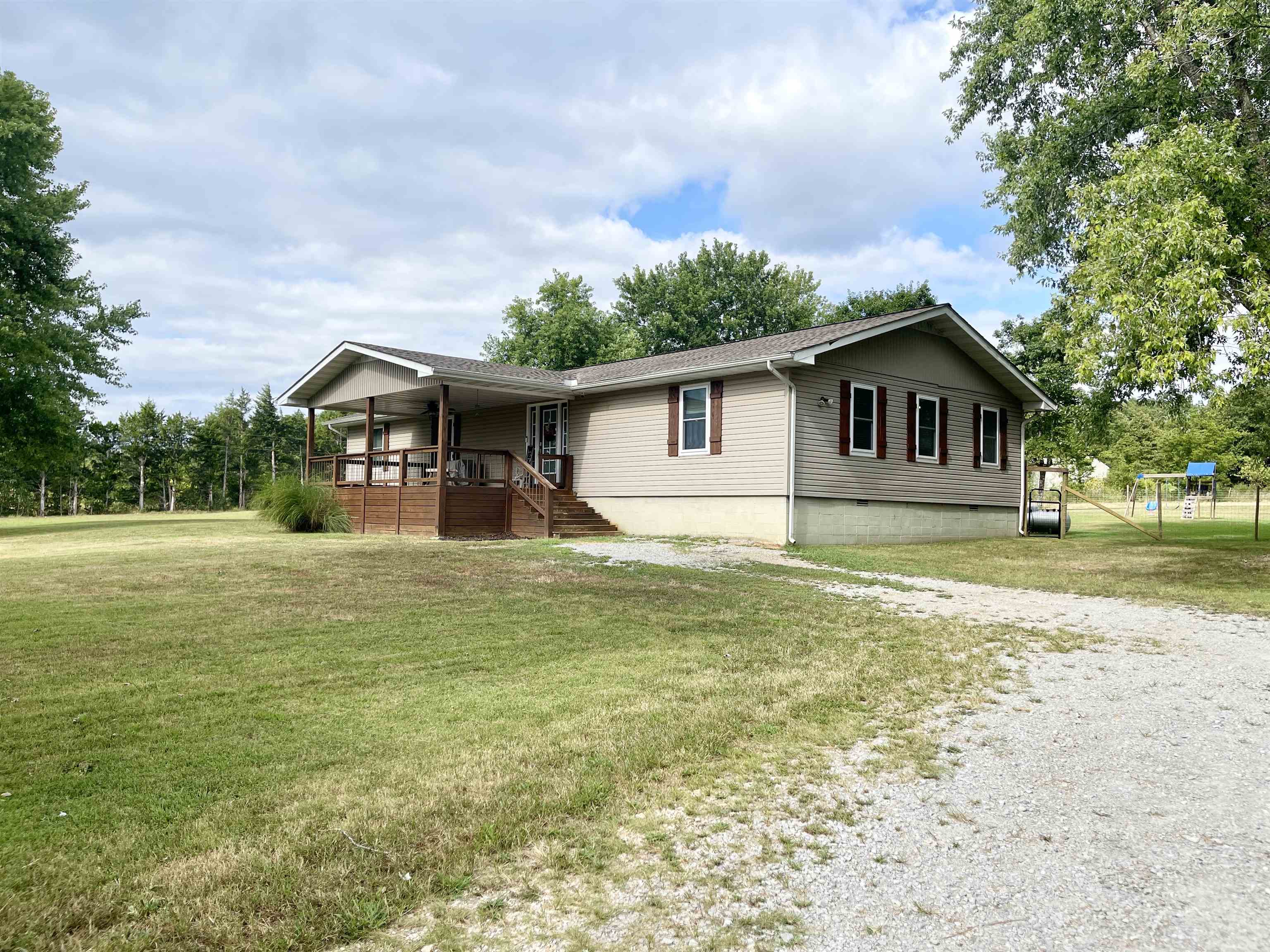 5698 S 9  Salem, AR