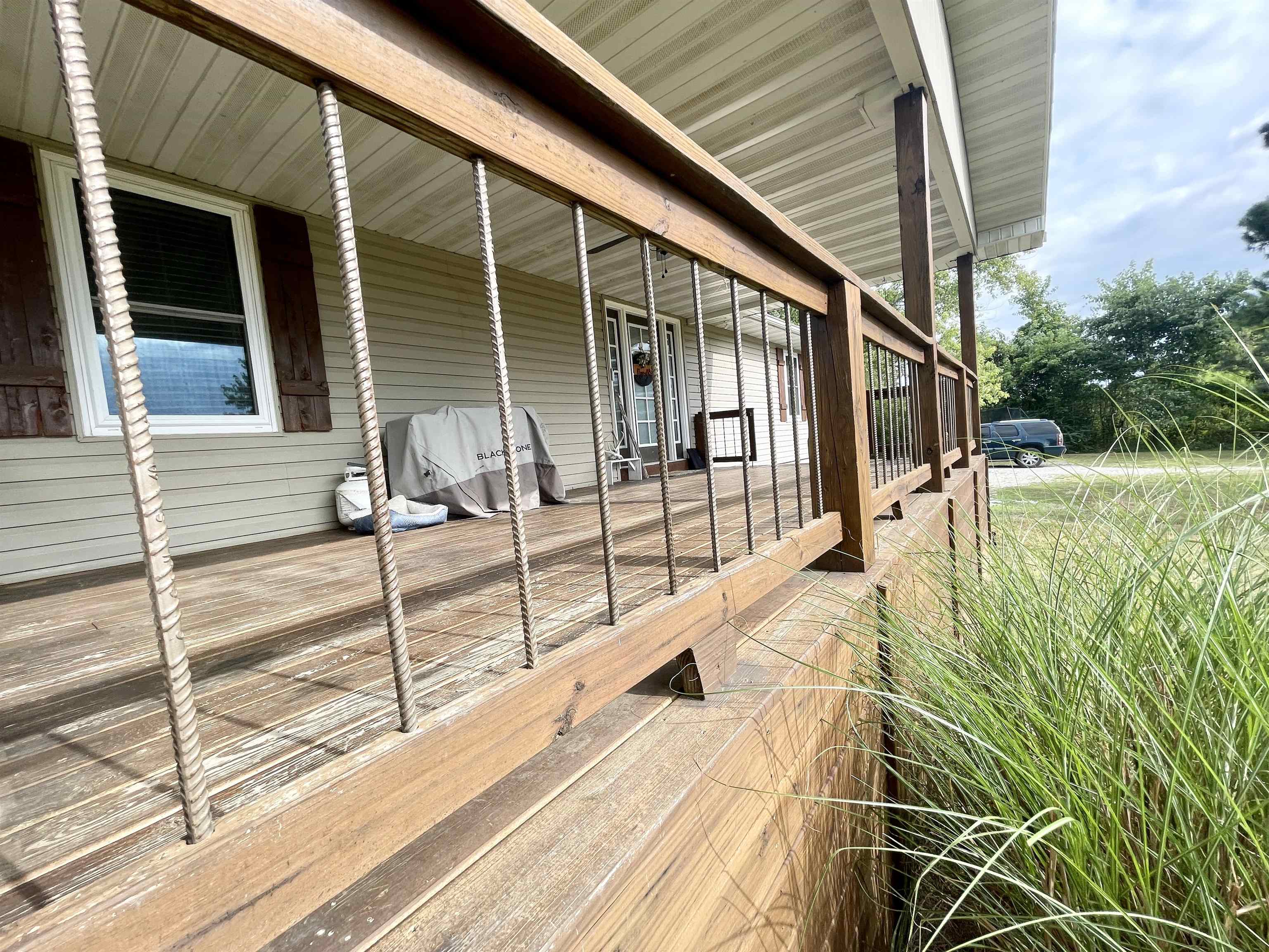 5698 S 9  Salem, AR