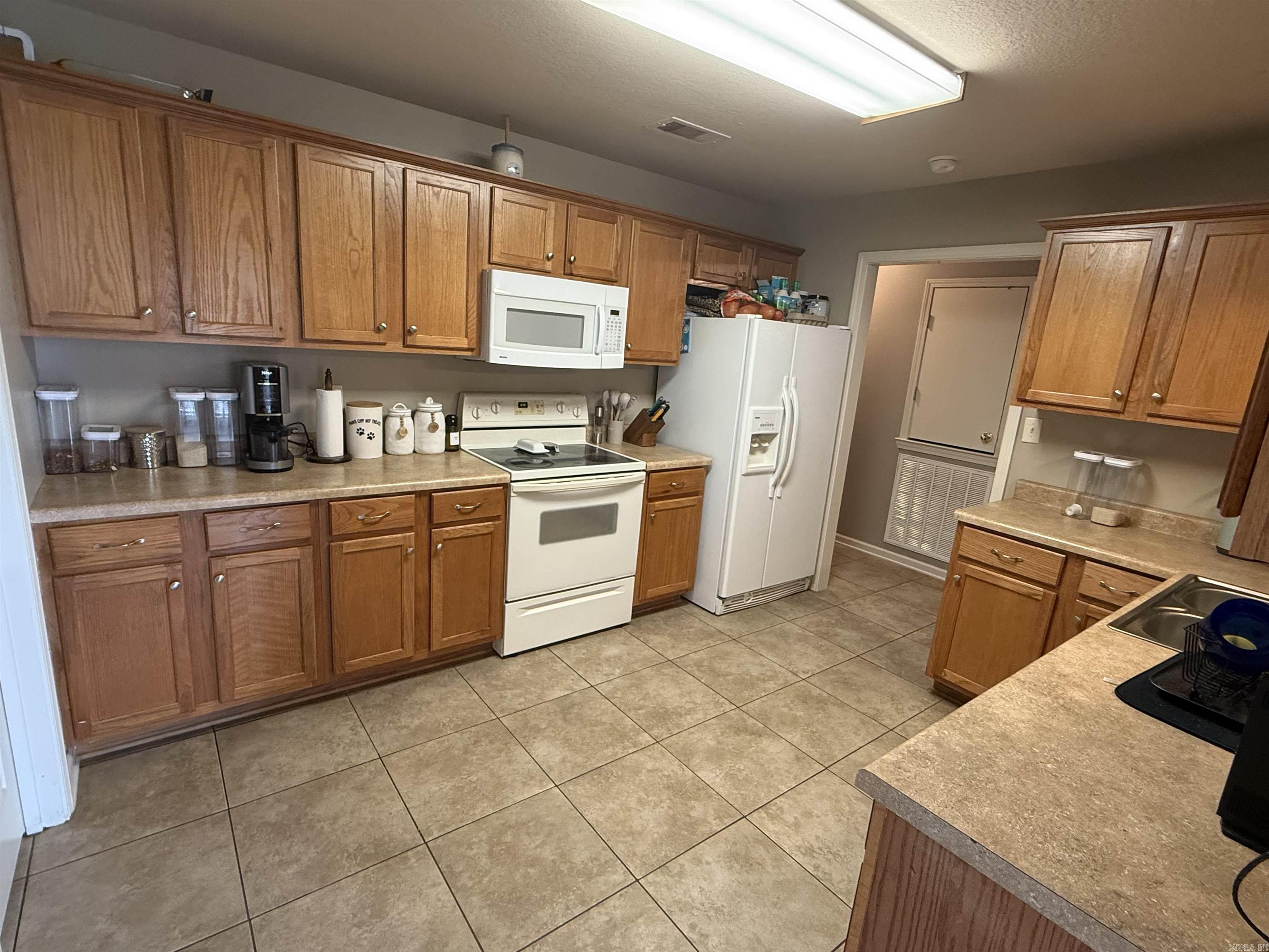 85 Arrowhead  Greenbrier, AR