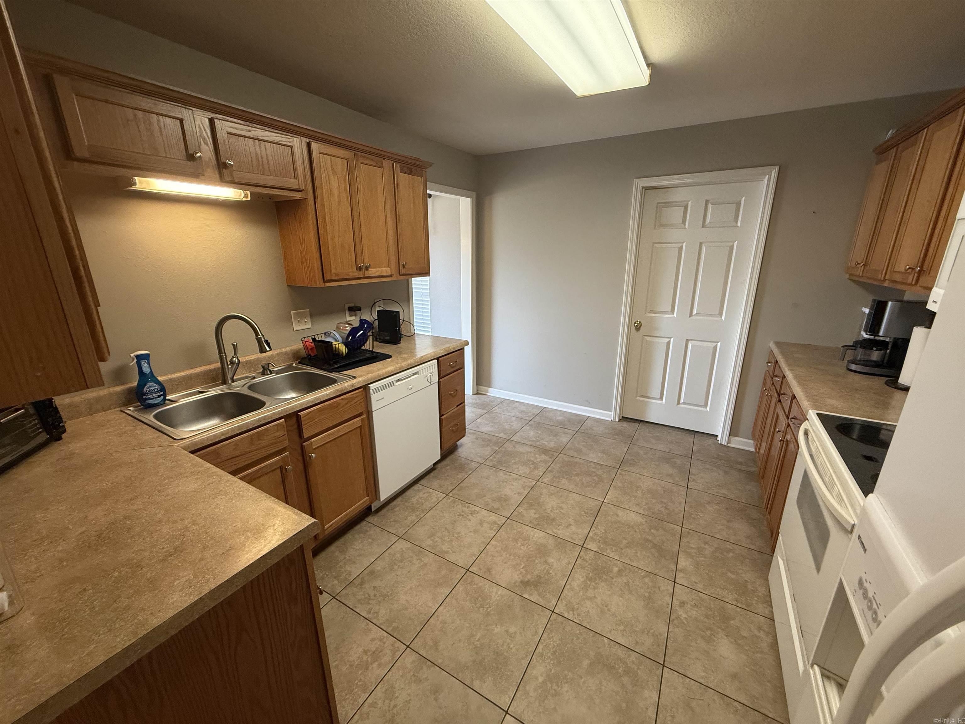 85 Arrowhead  Greenbrier, AR