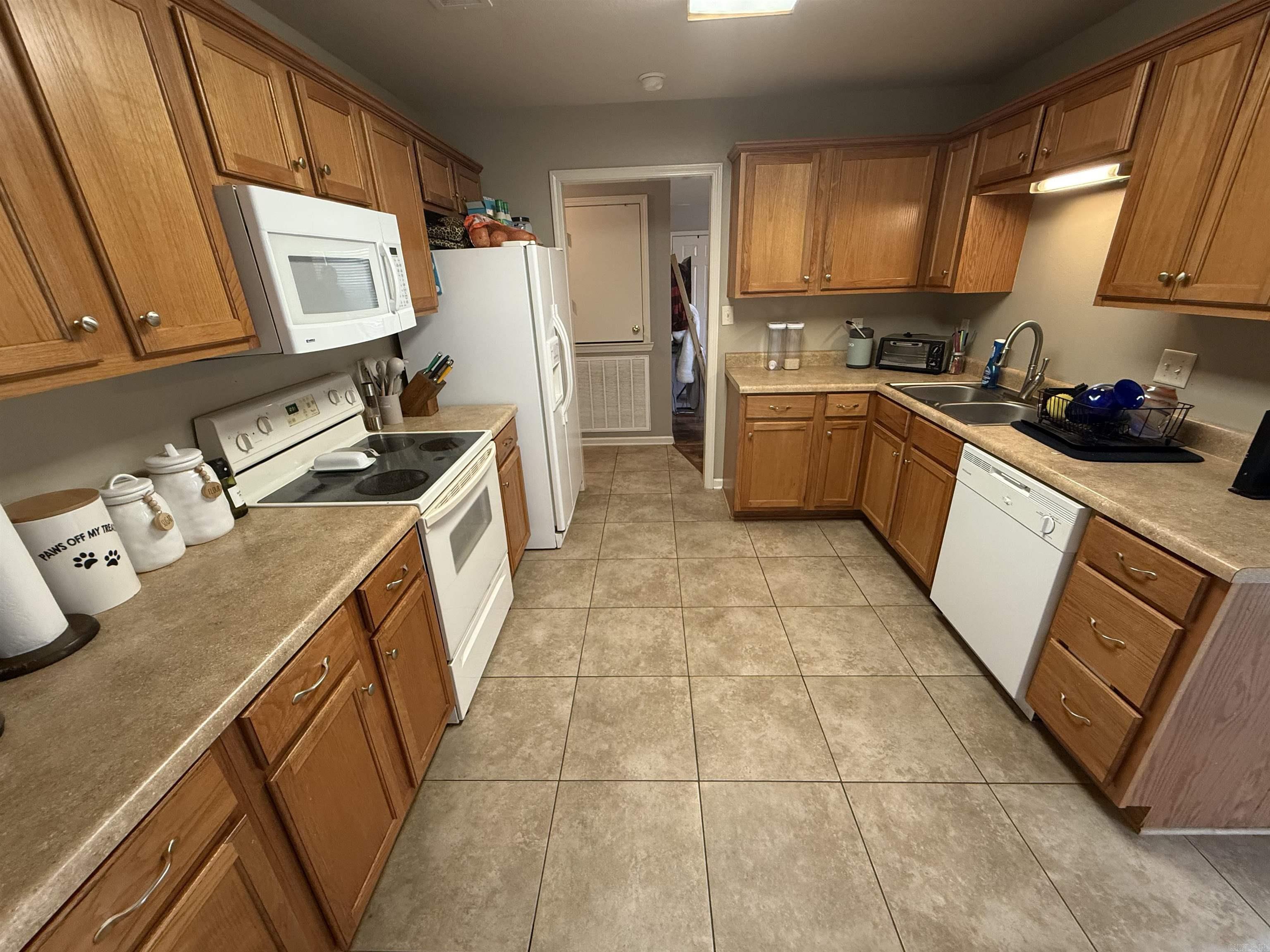 85 Arrowhead  Greenbrier, AR