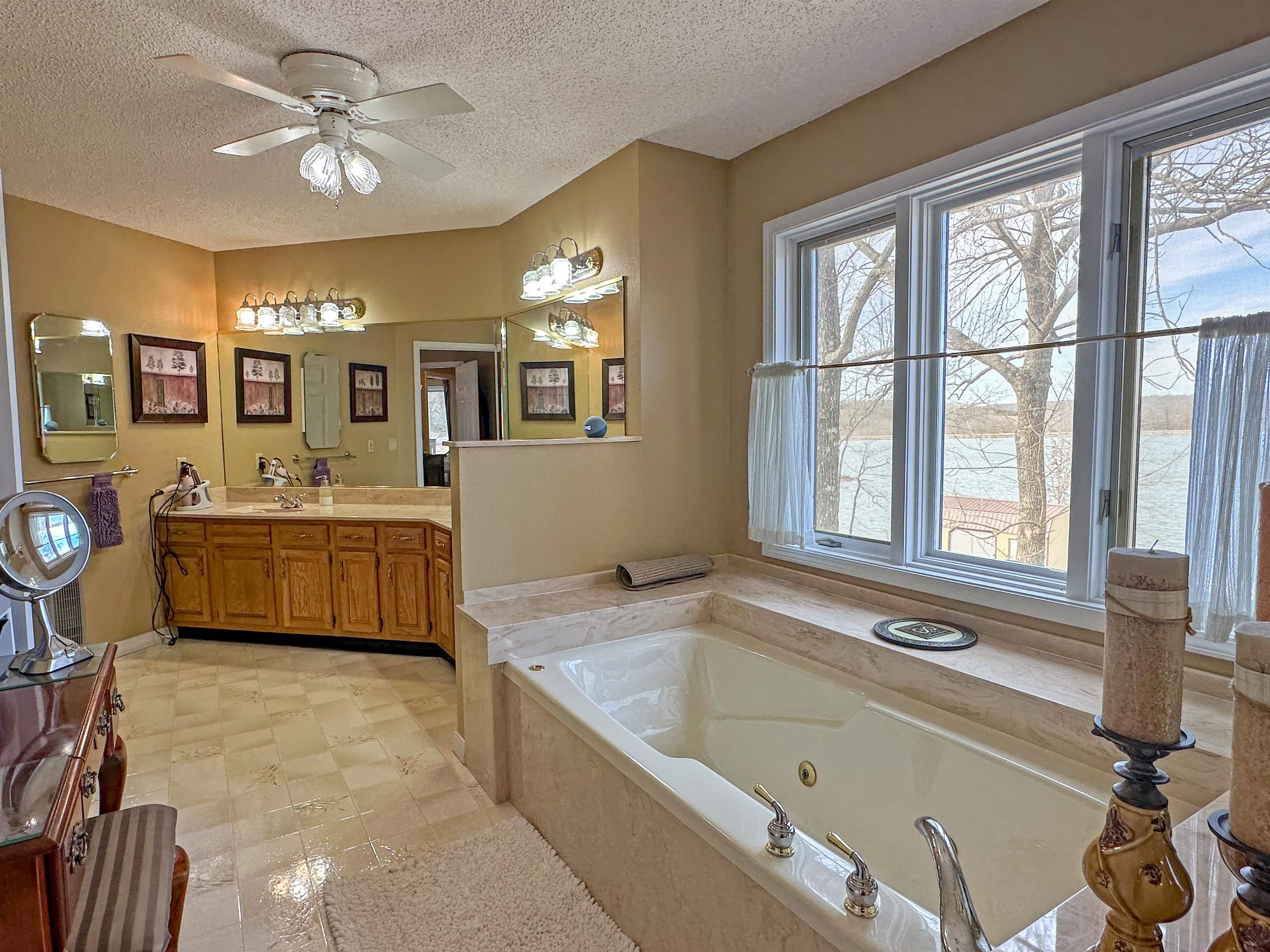 606 S Shore  Horseshoe Bend, AR