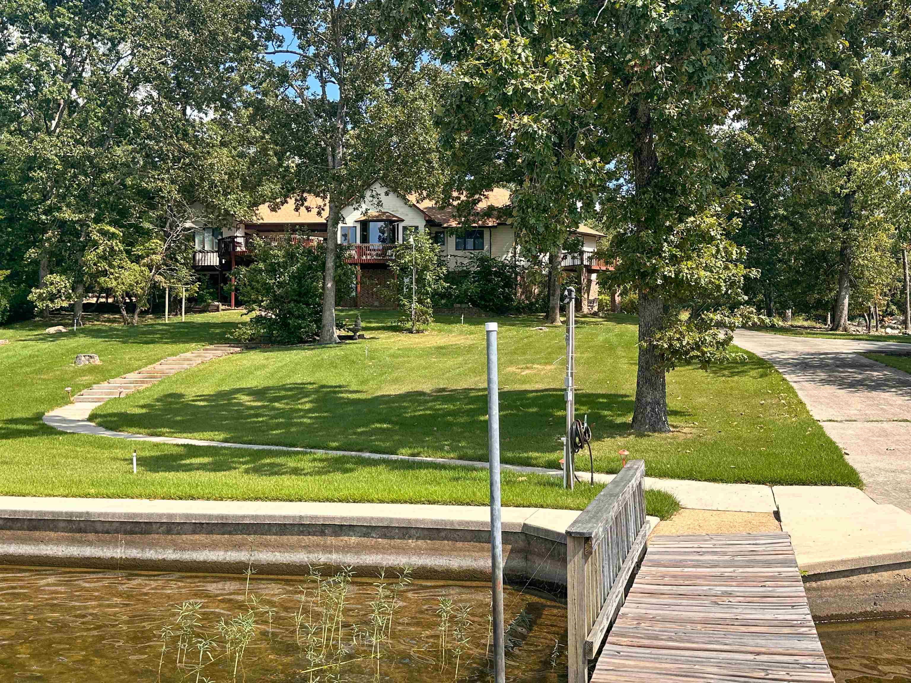 606 S Shore  Horseshoe Bend, AR