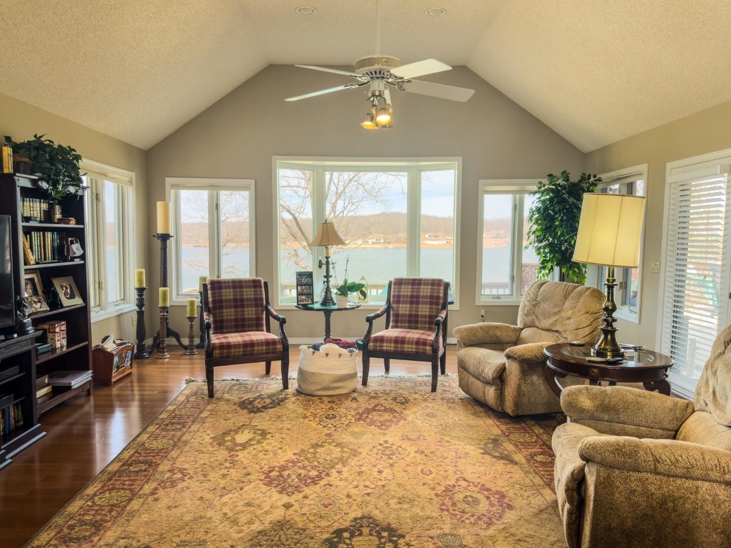 606 S Shore  Horseshoe Bend, AR