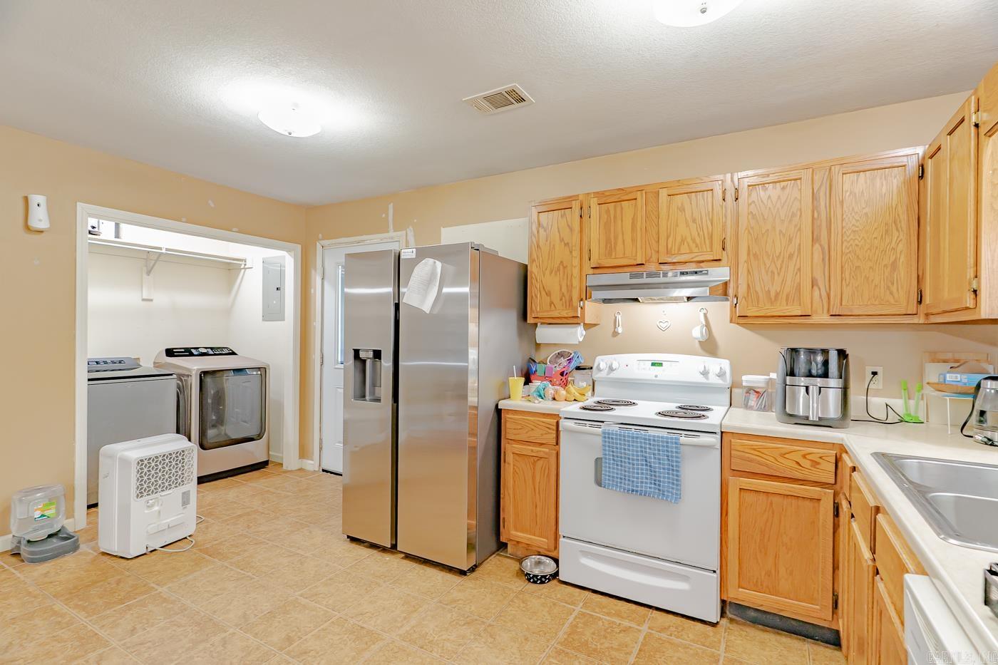329 Robin  Bono, AR