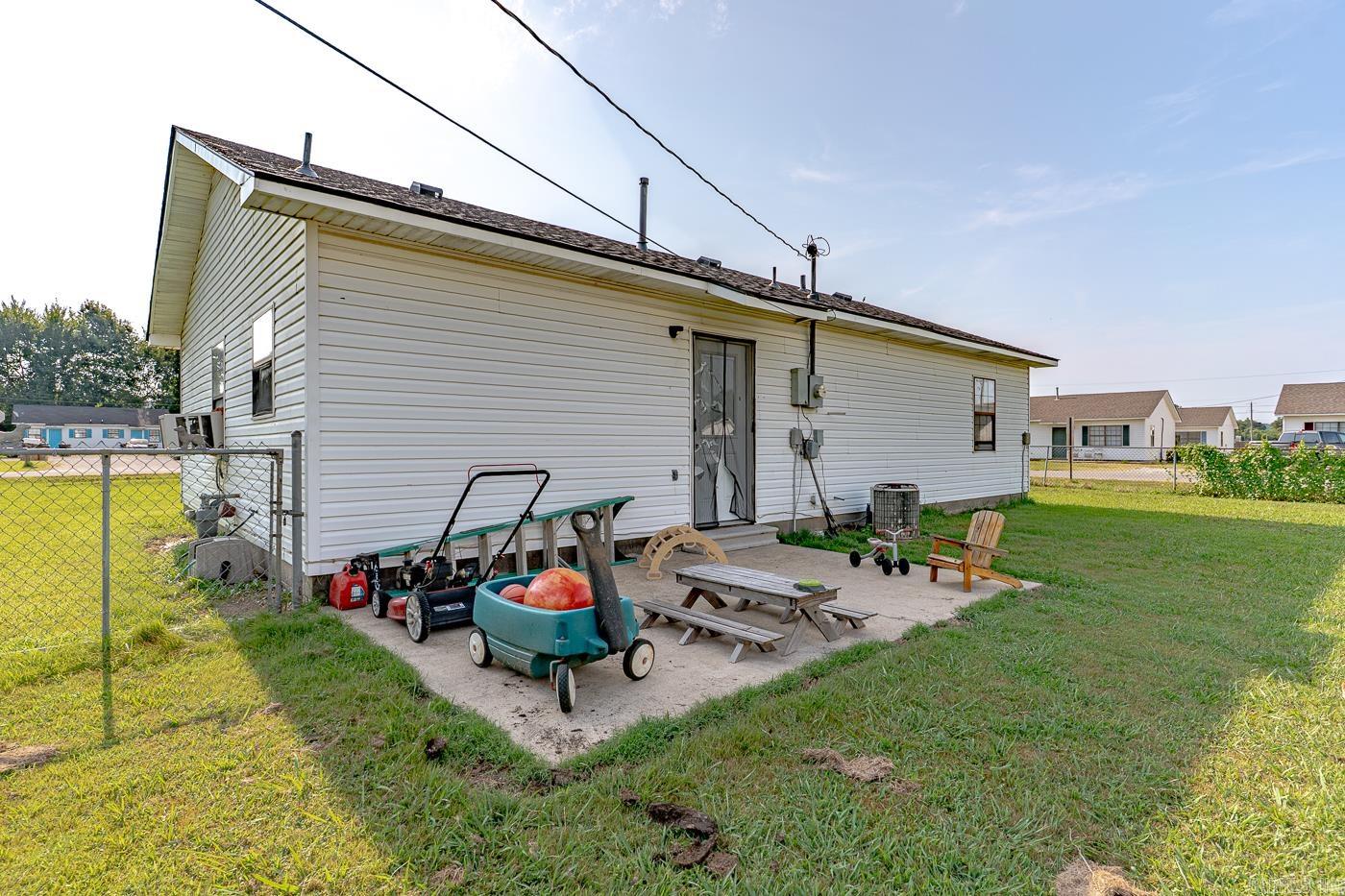 329 Robin  Bono, AR