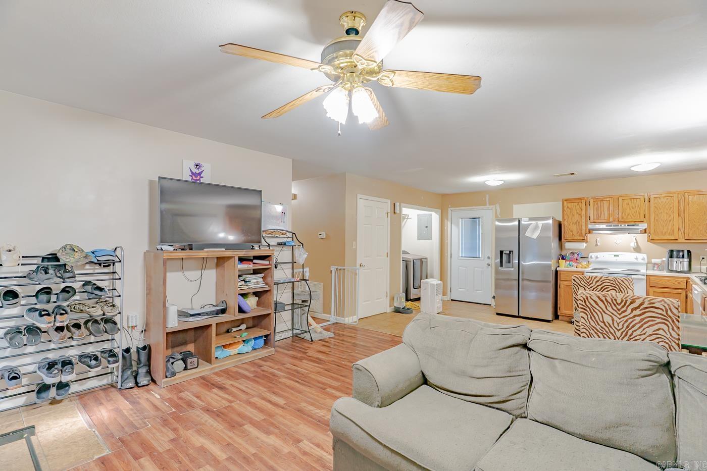 329 Robin  Bono, AR