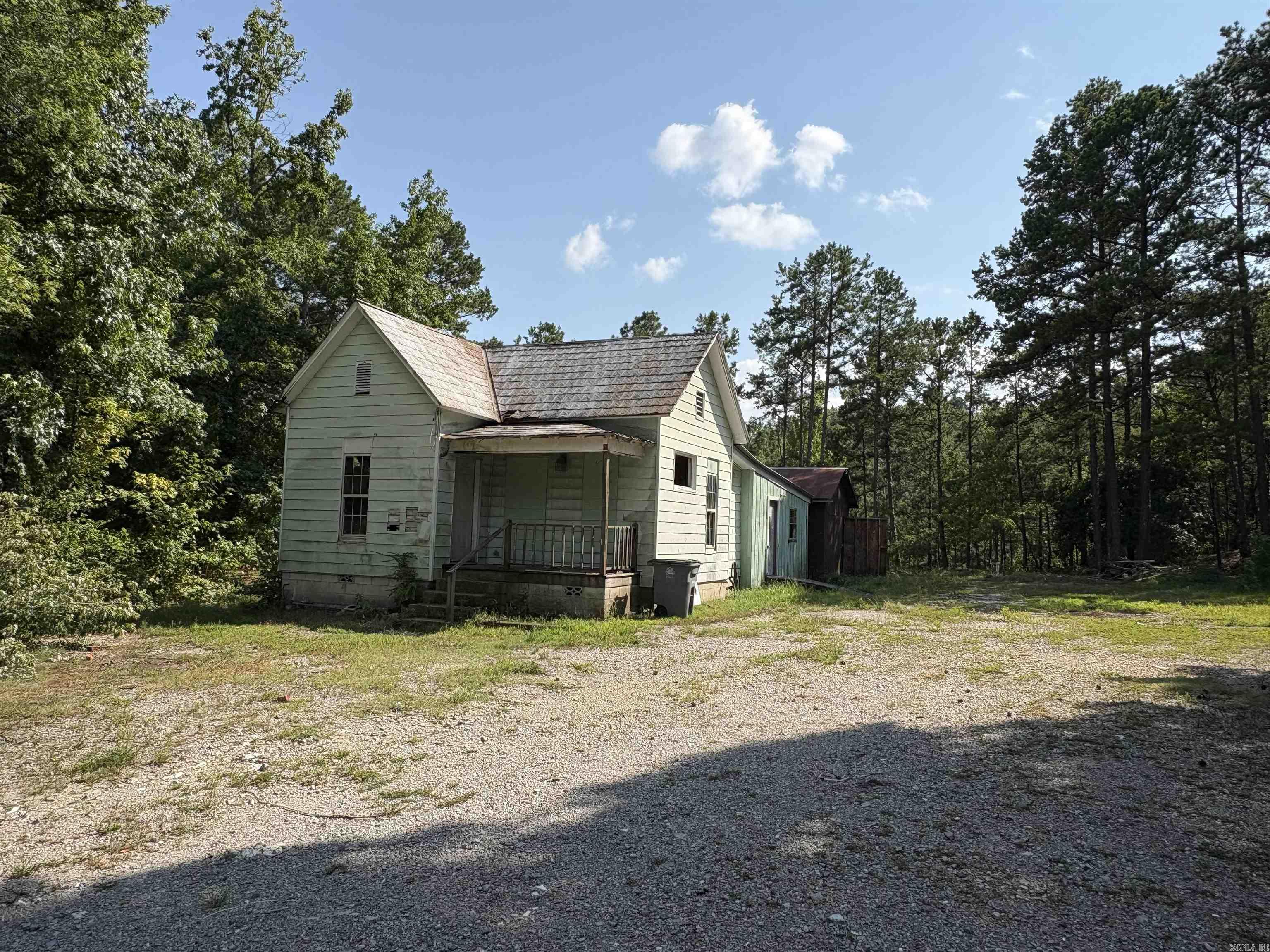 227 bluff  Hot Springs, AR