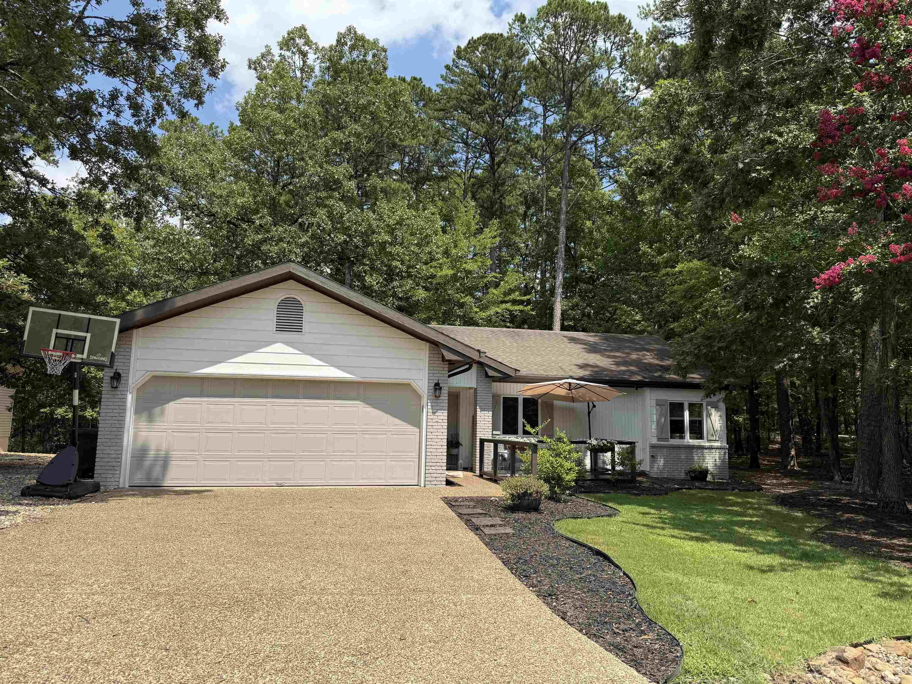 4 Huesca  Hot Springs Village, AR