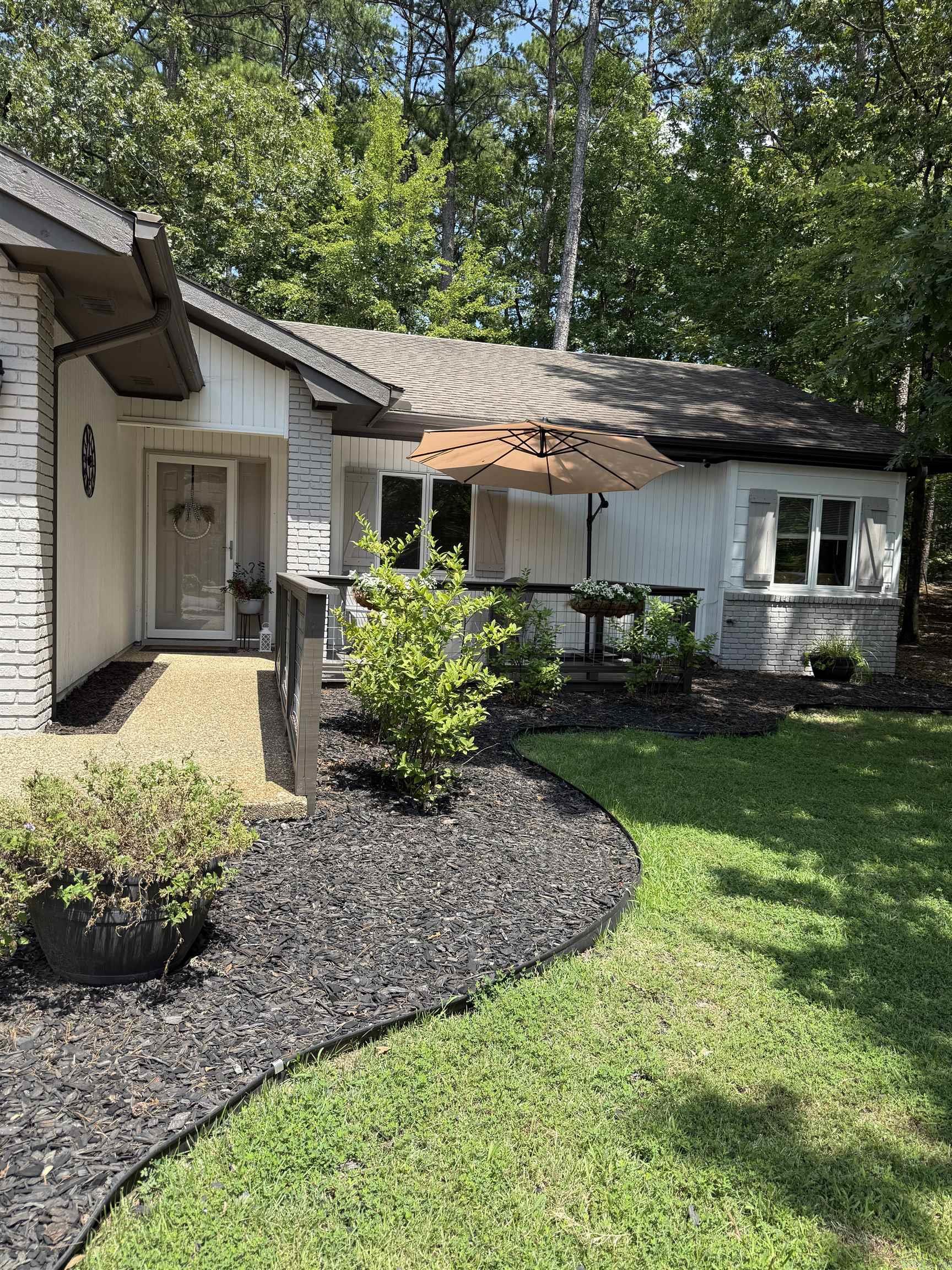 4 Huesca  Hot Springs Village, AR