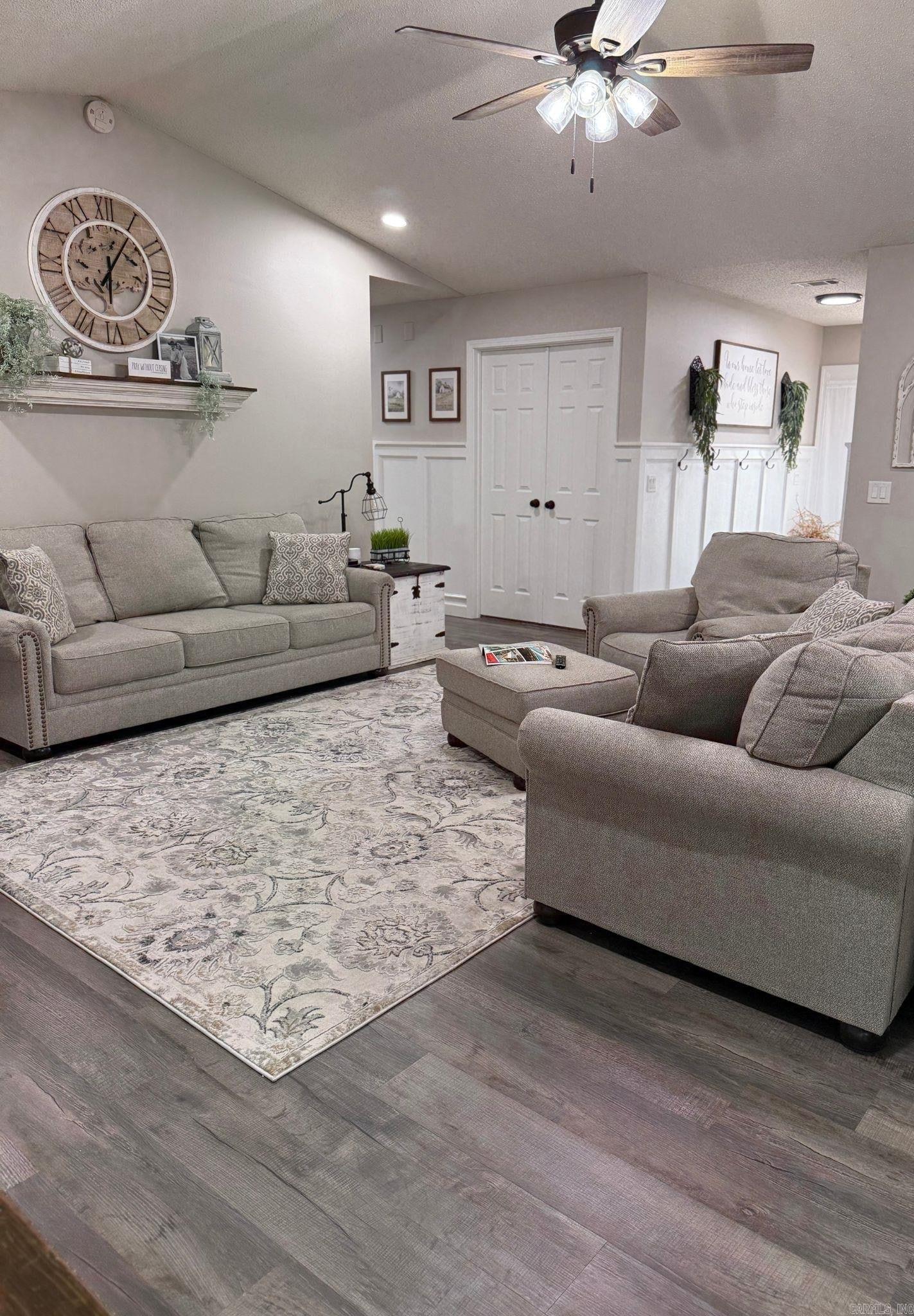 4 Huesca  Hot Springs Village, AR