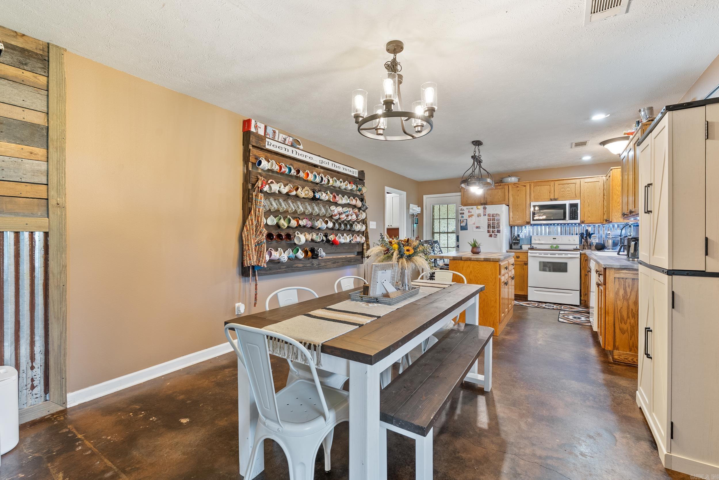 7 Bellwood  Enola, AR