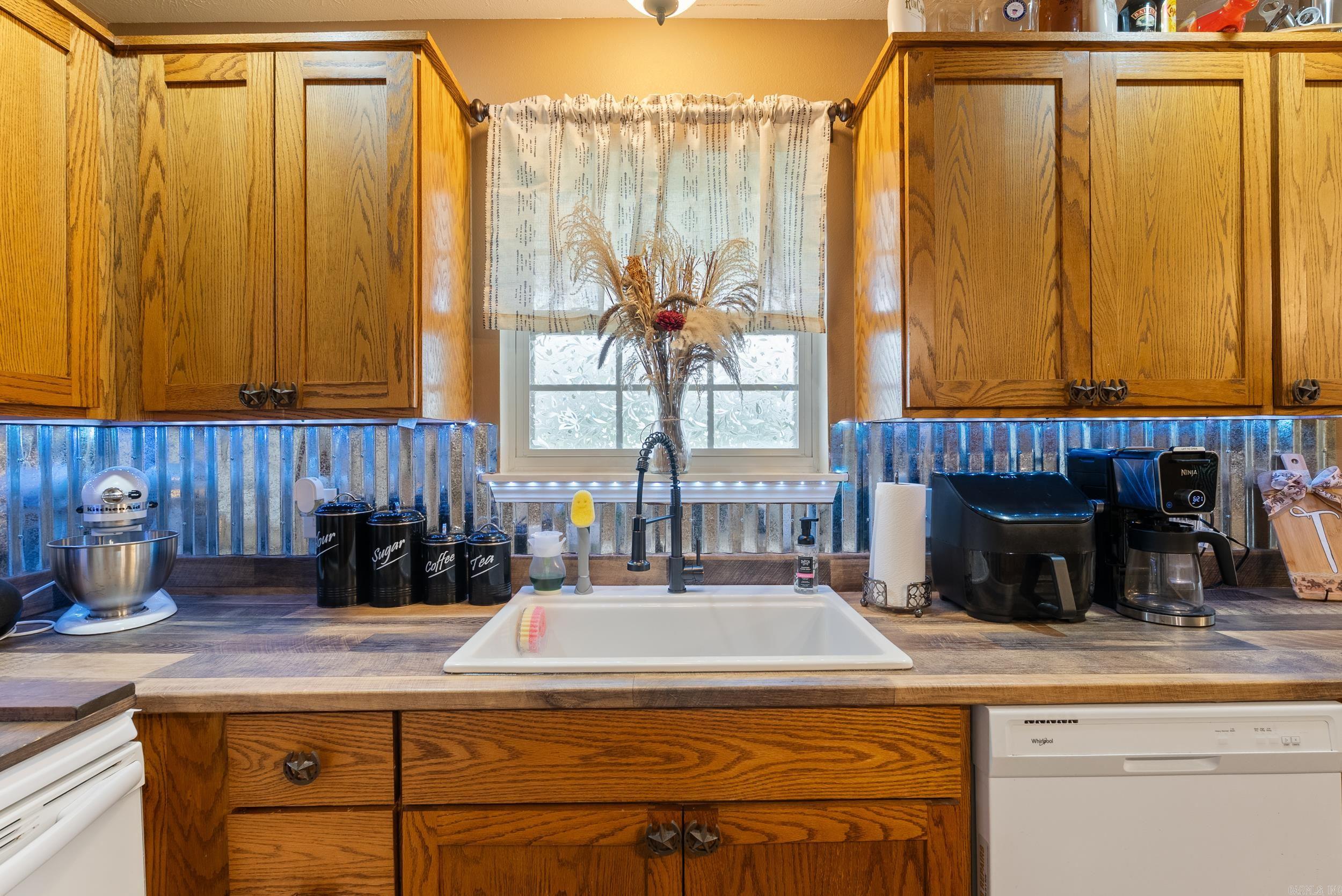 7 Bellwood  Enola, AR