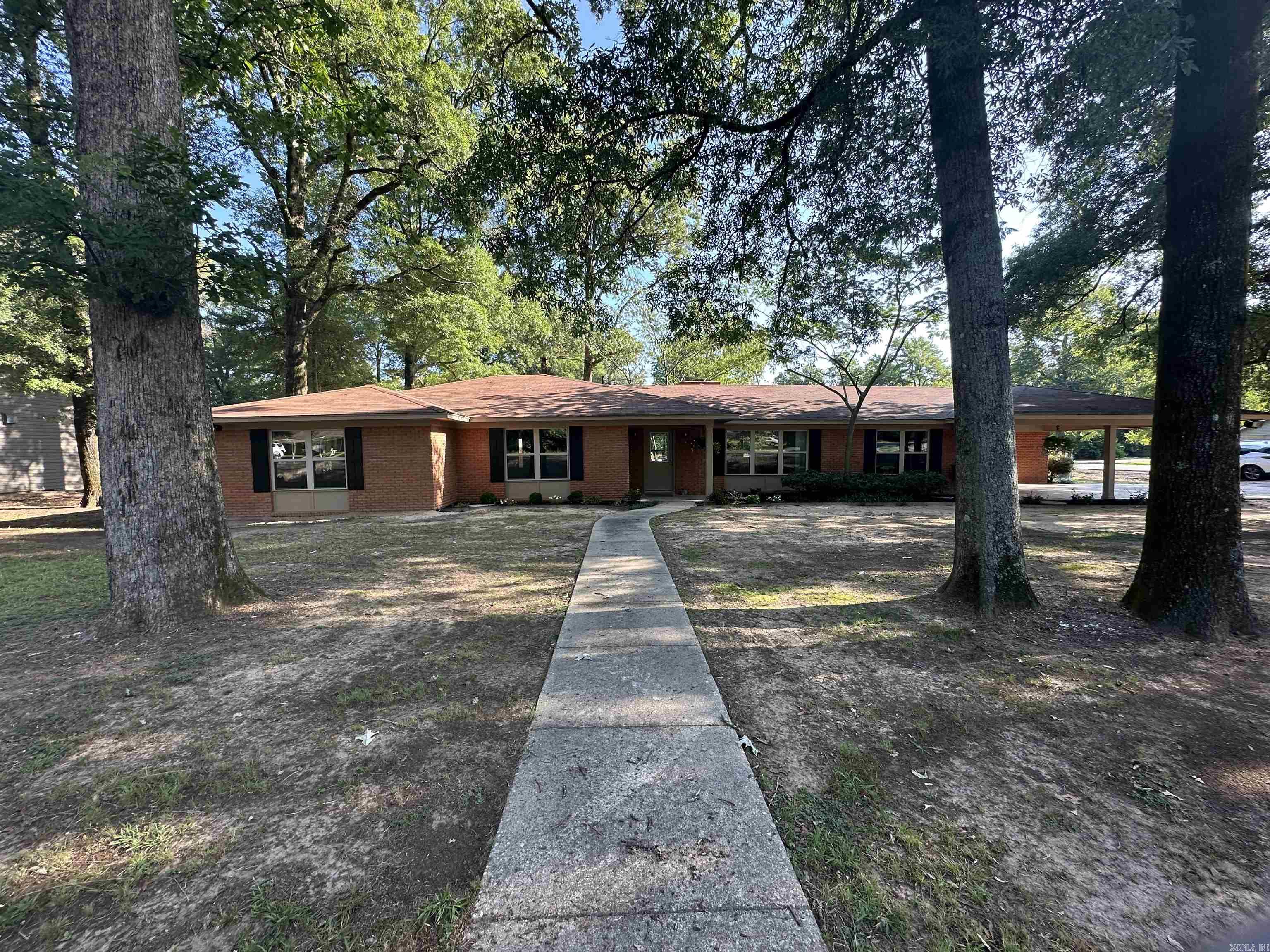 1 Shannon  McGehee, AR