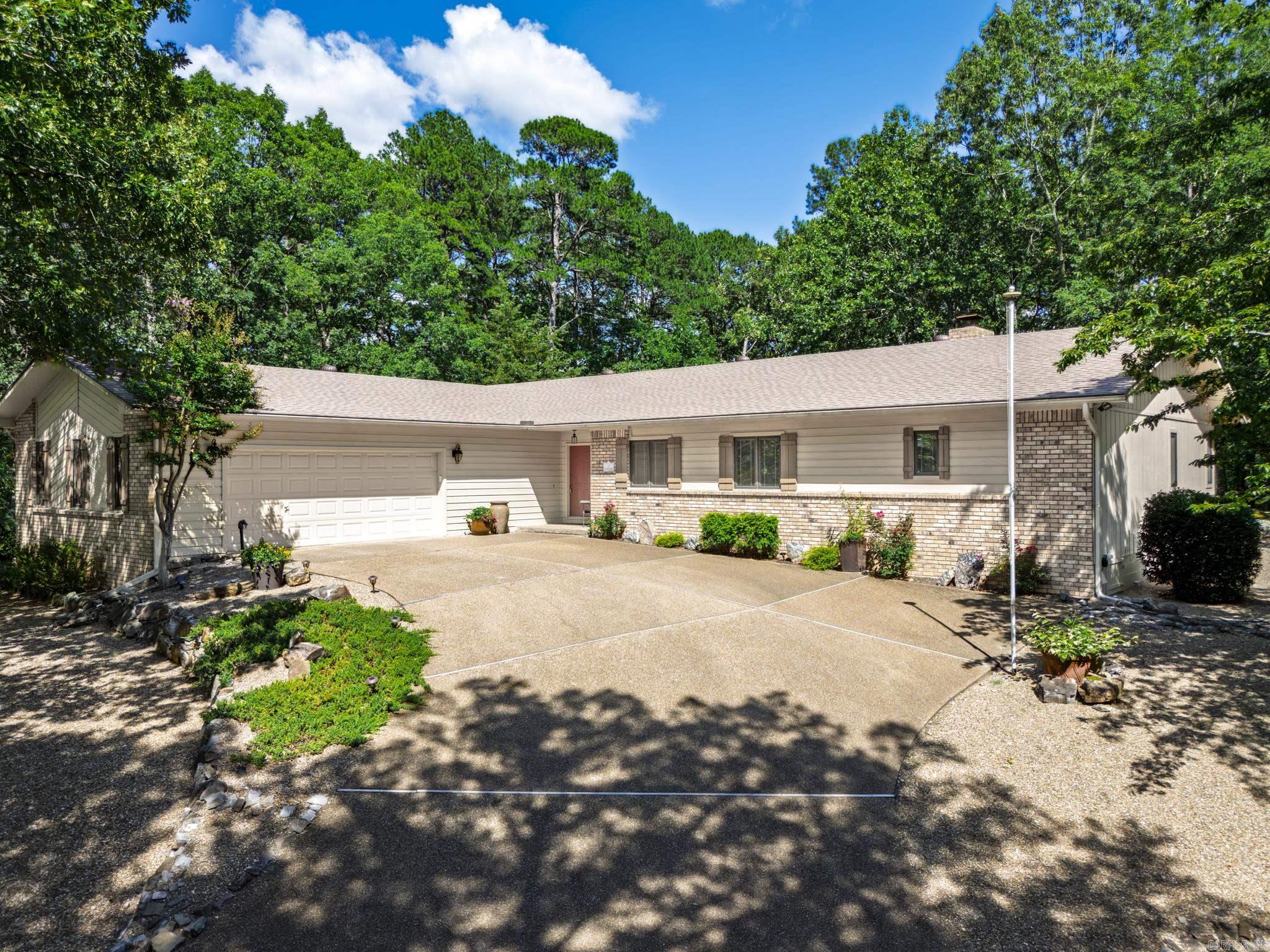 11 Mieres  Hot Springs Village, AR