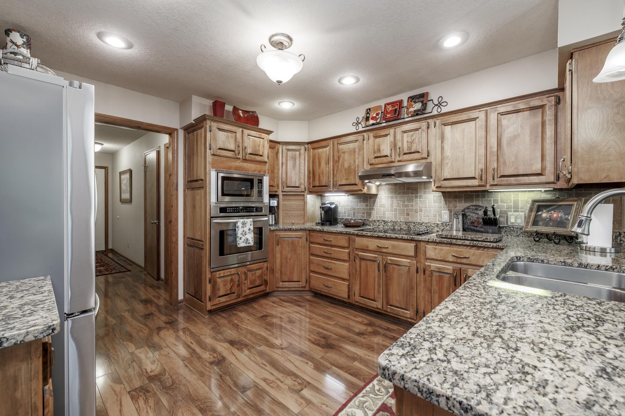 11 Mieres  Hot Springs Village, AR