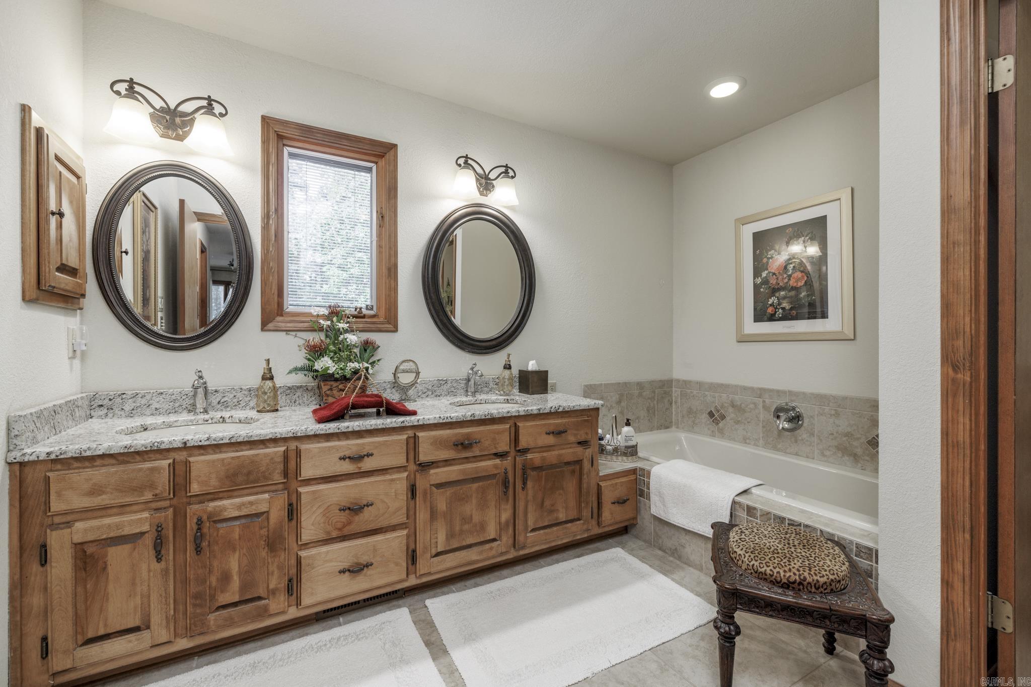 11 Mieres  Hot Springs Village, AR