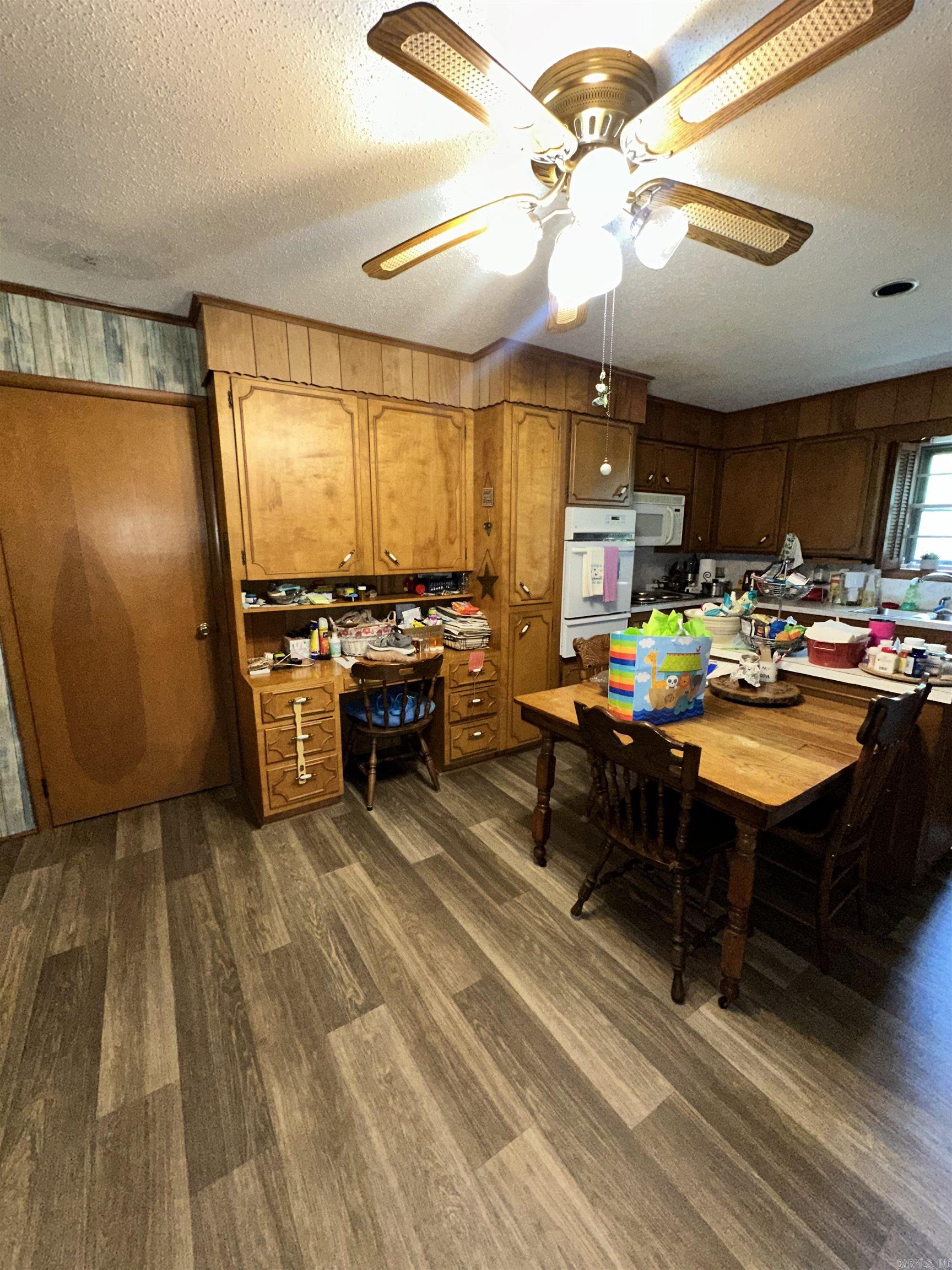 2605 W Commercial  Ozark, AR