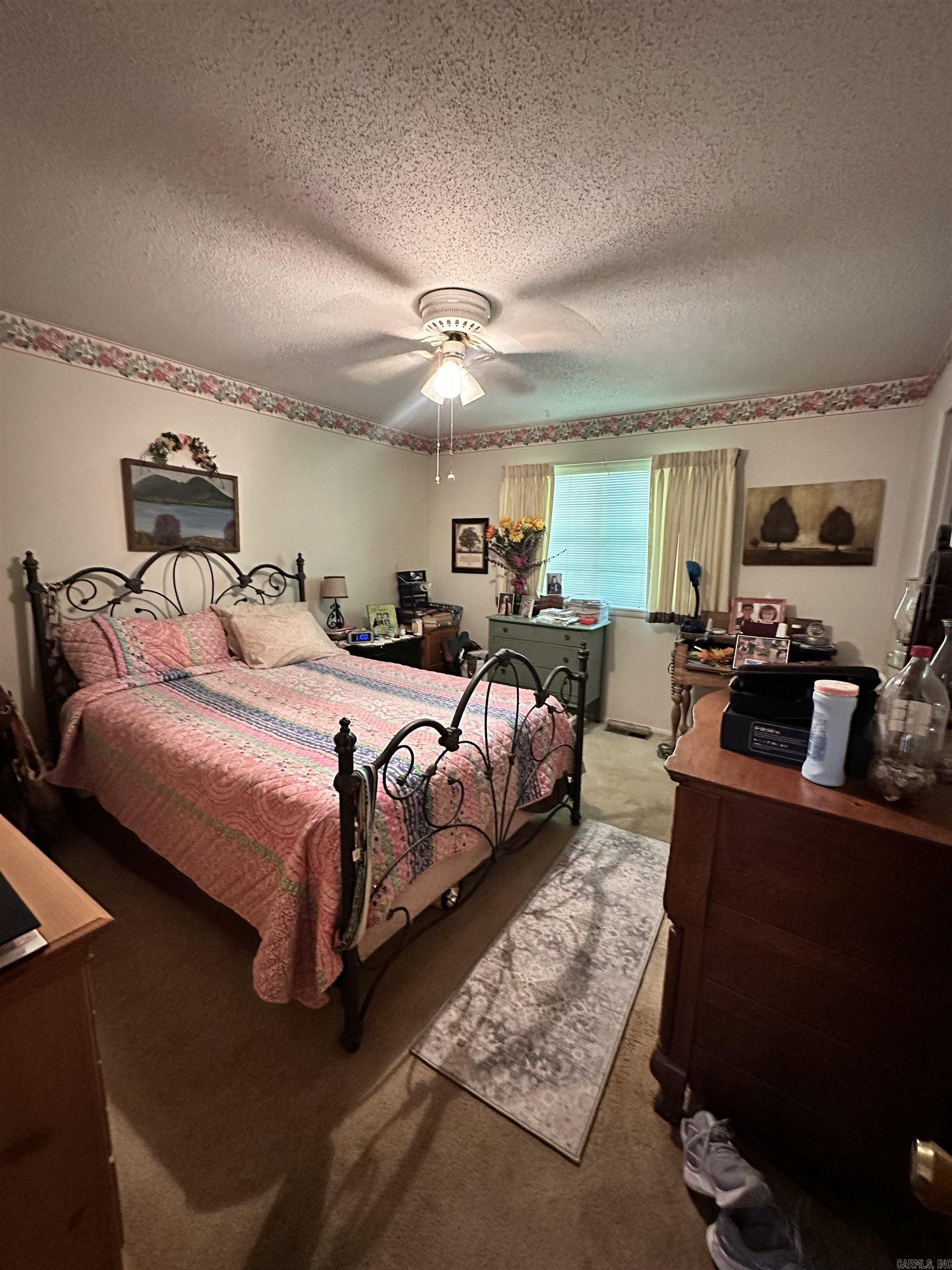 2605 W Commercial  Ozark, AR