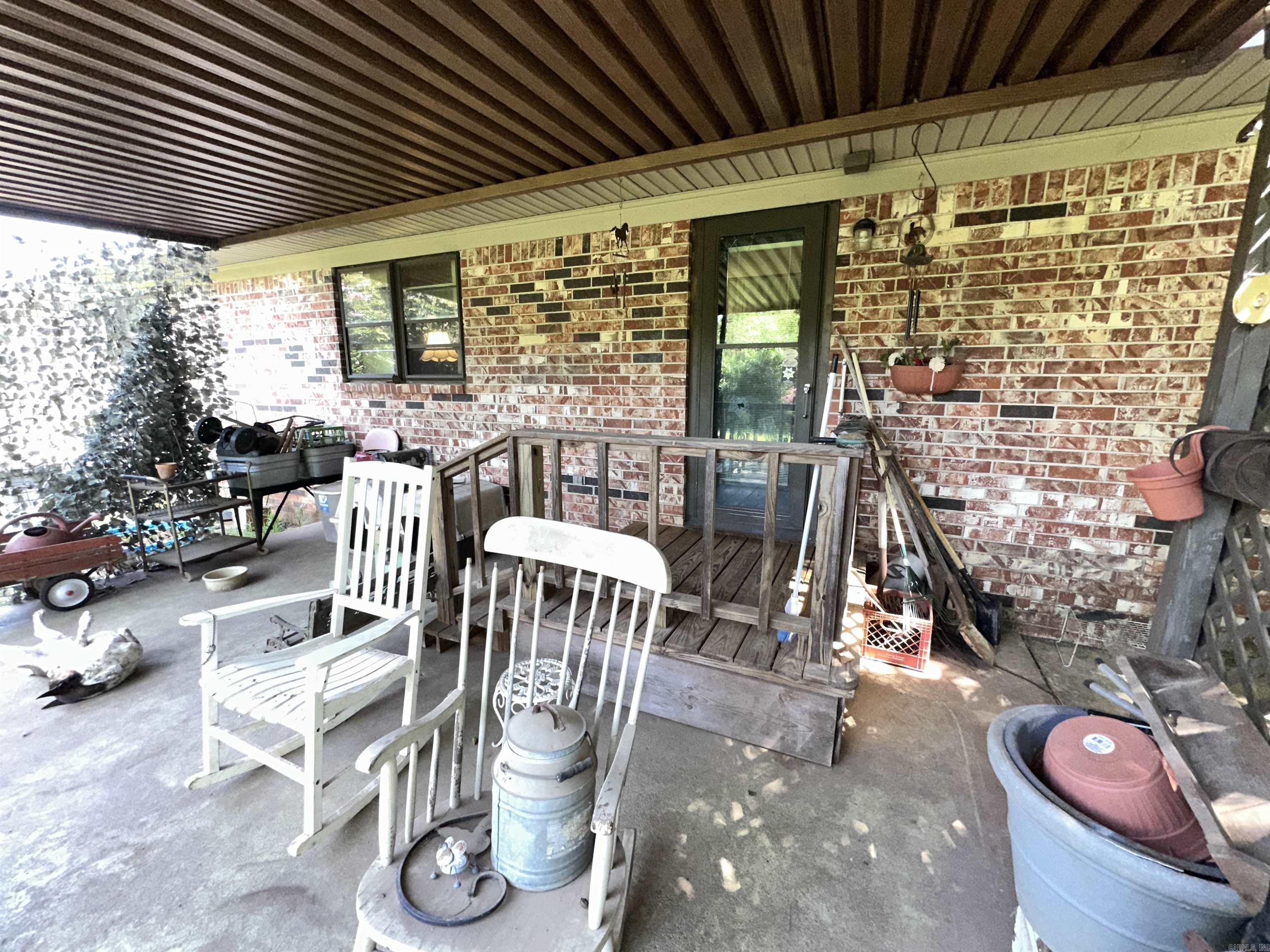 2605 W Commercial  Ozark, AR