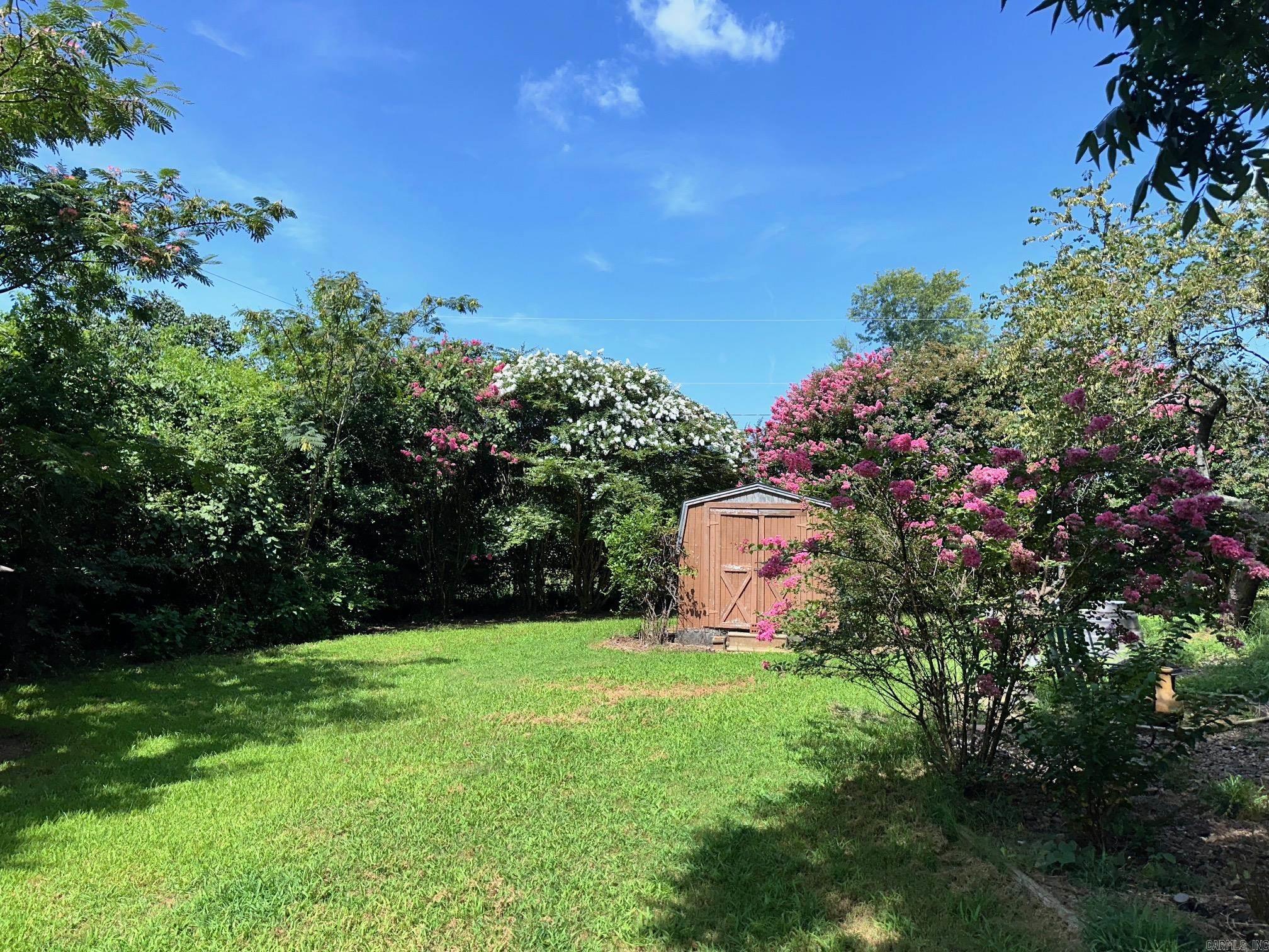 2605 W Commercial  Ozark, AR