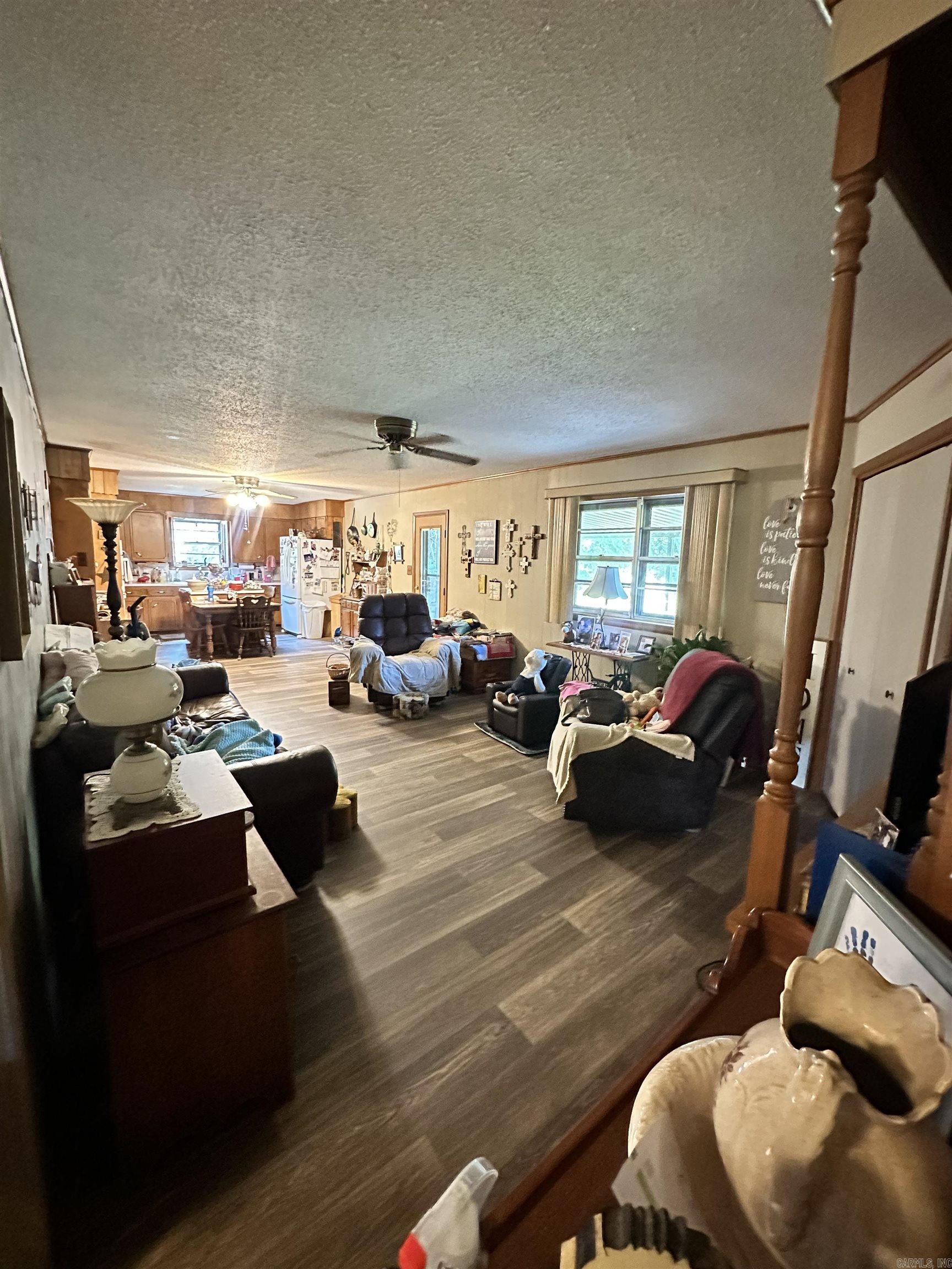 2605 W Commercial  Ozark, AR