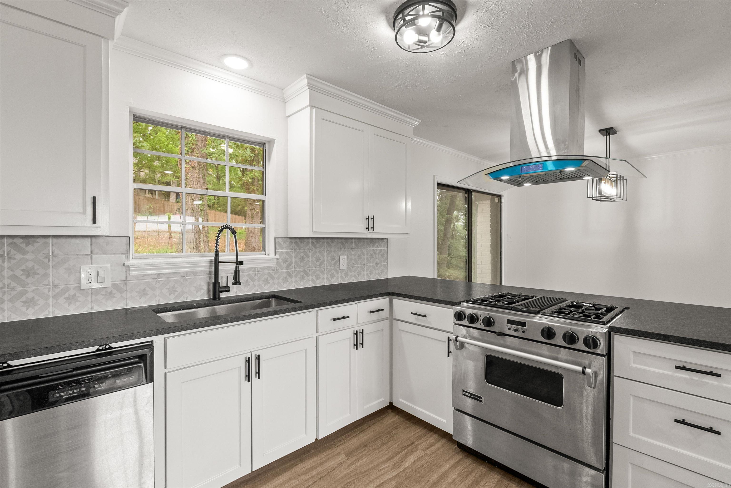 7 Brookfield  Little Rock, AR