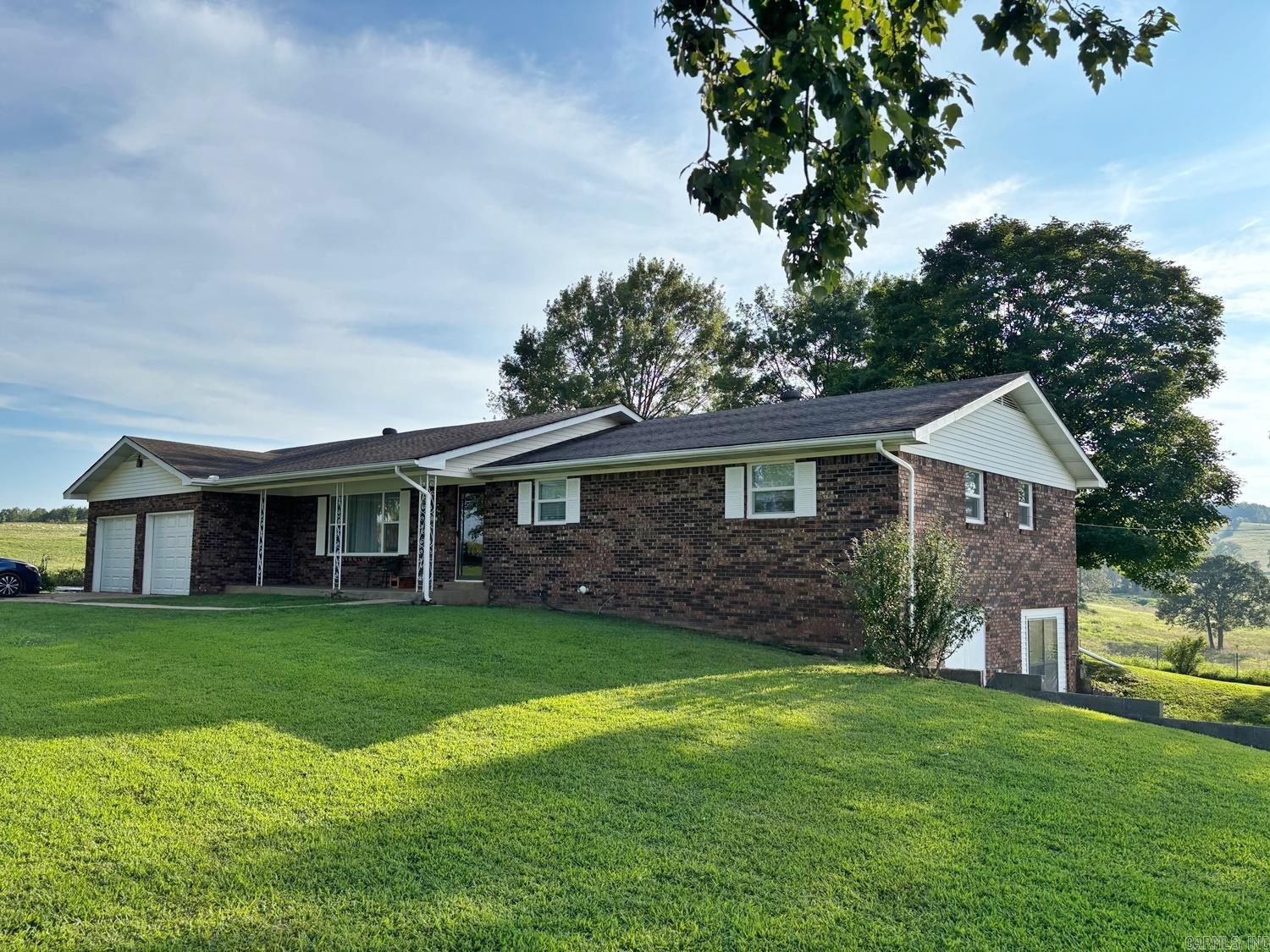 2504 Joe Holt  Everton, AR