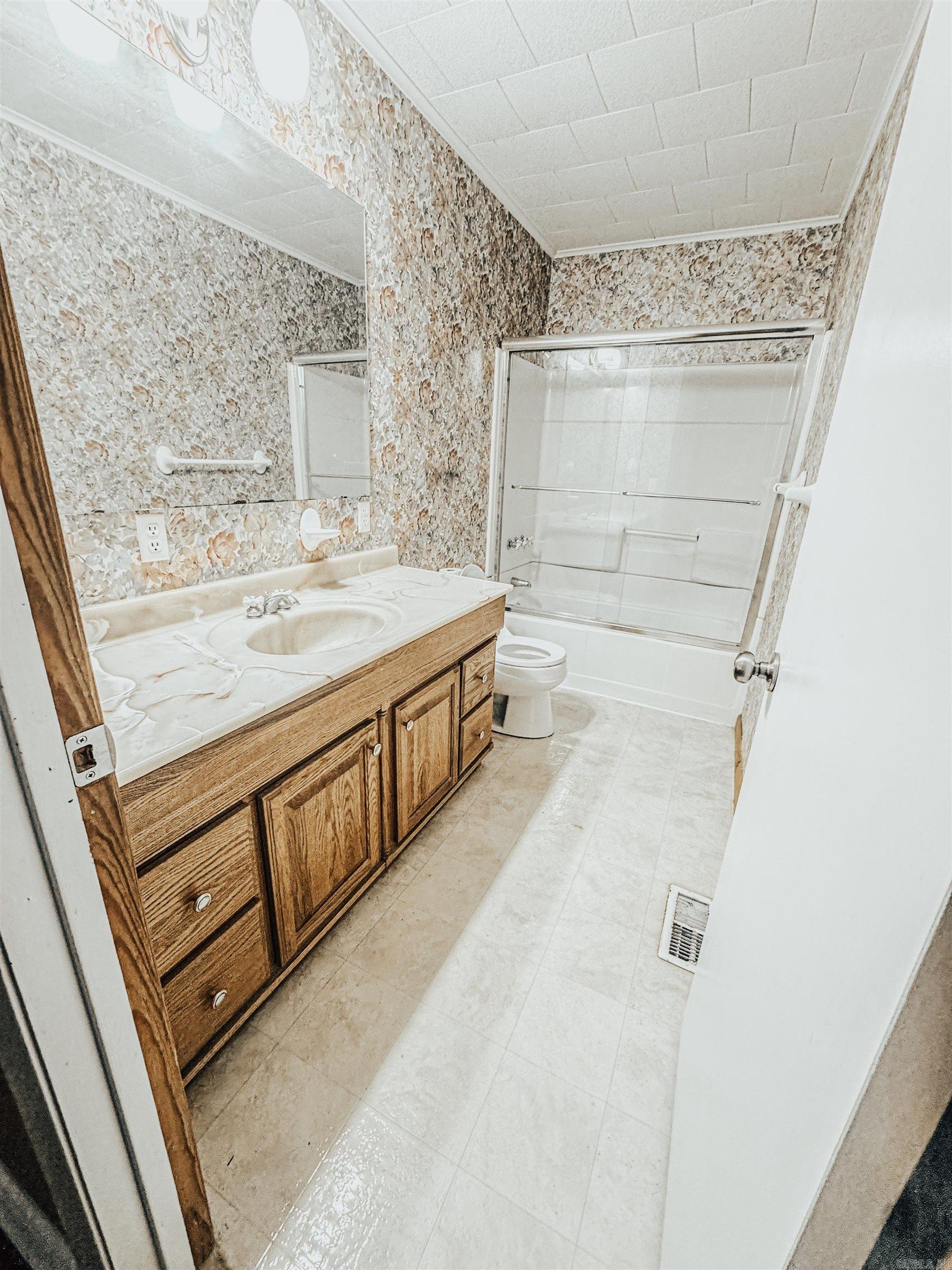 1290 W North  Piggott, AR