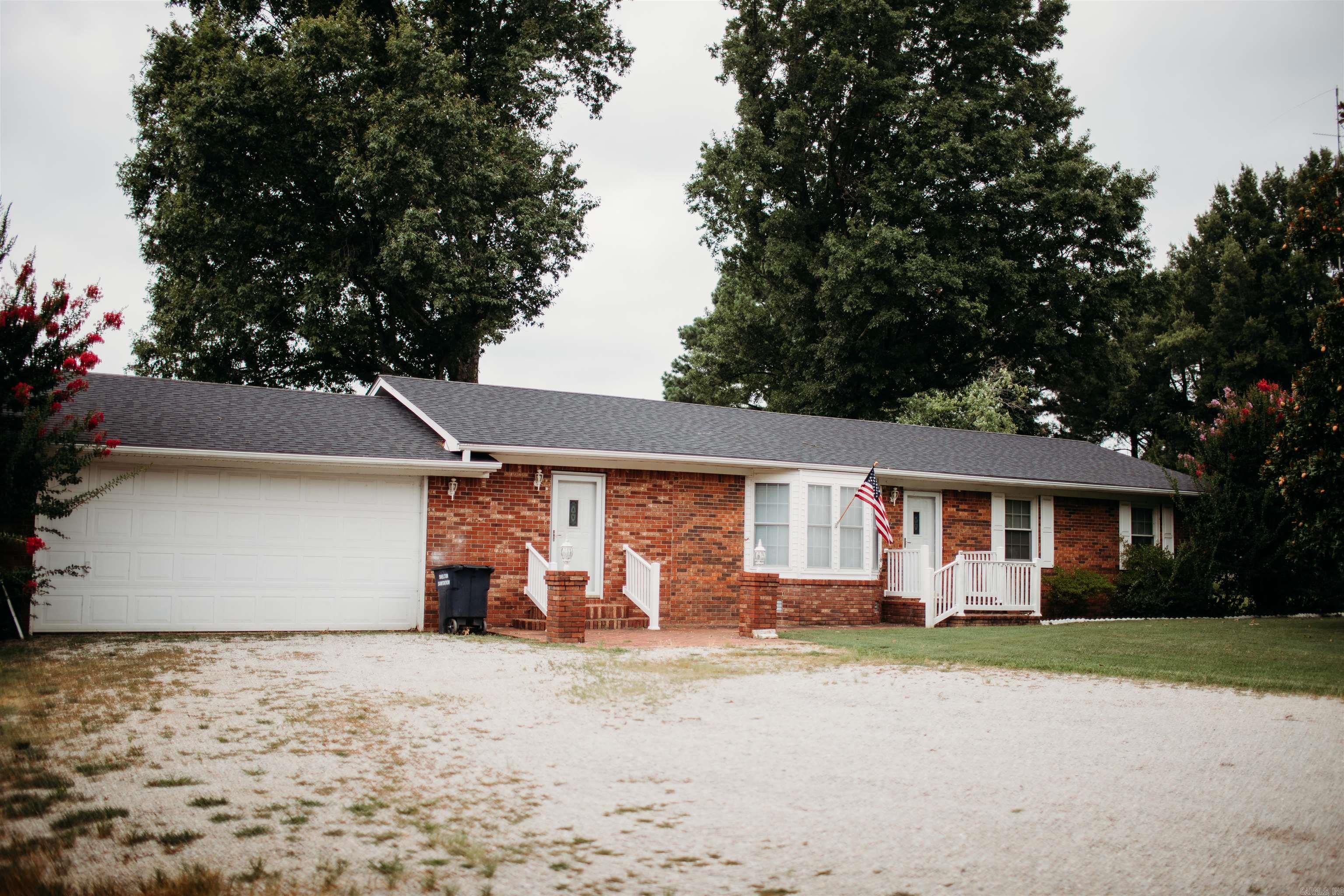 1290 W North  Piggott, AR