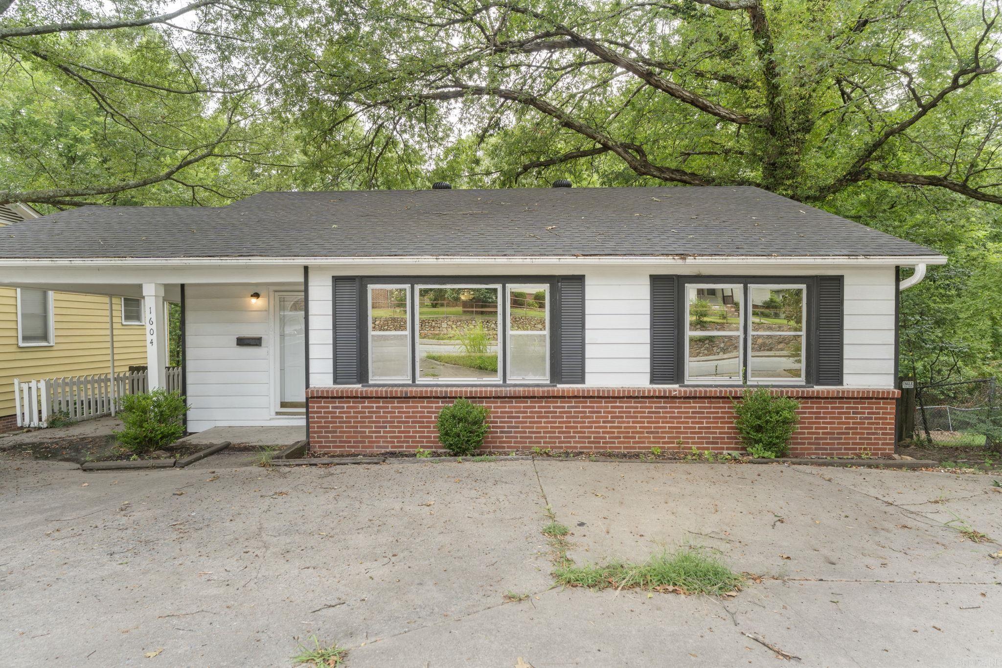 1604 N University  Little Rock, AR