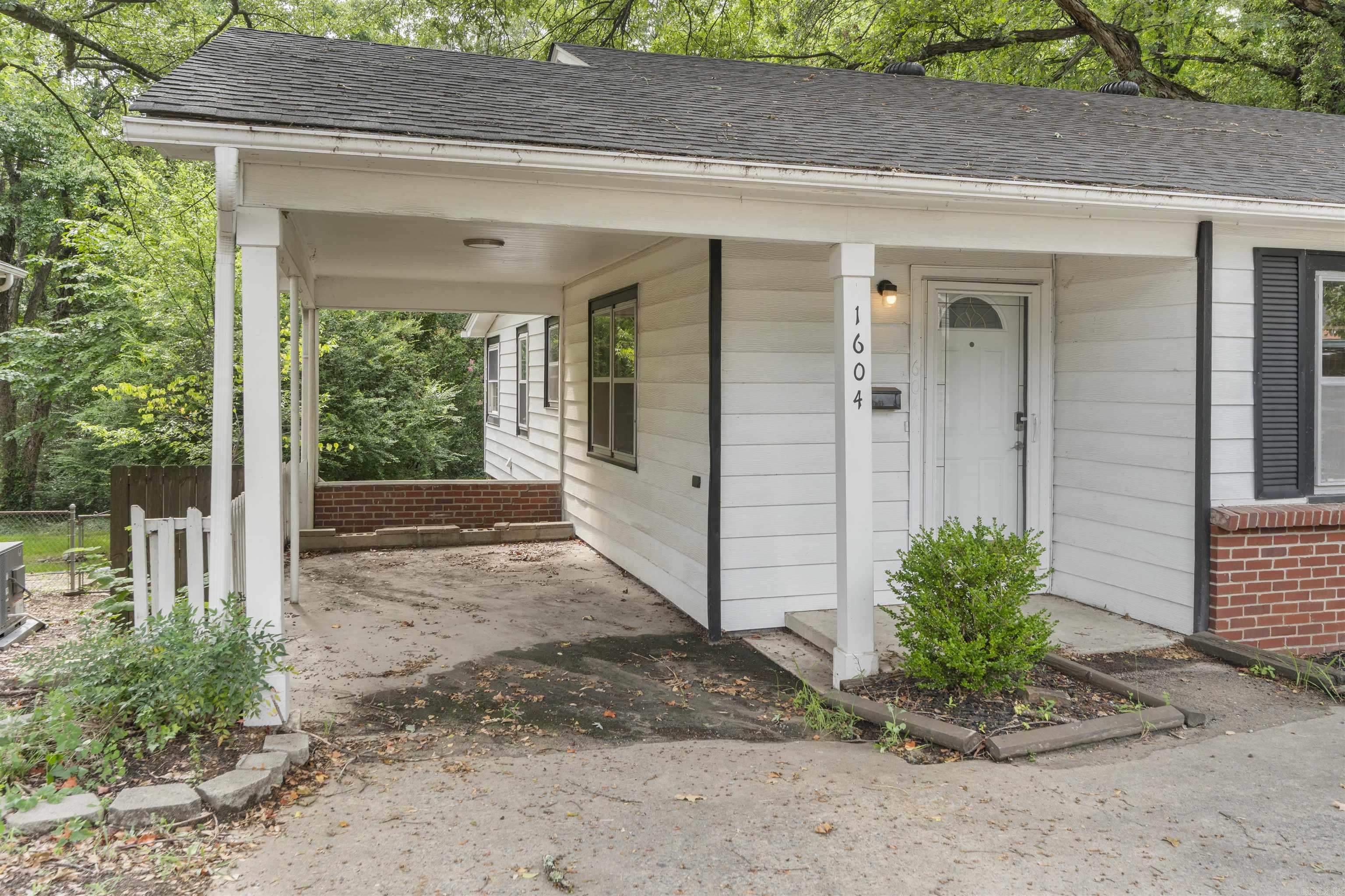1604 N University  Little Rock, AR