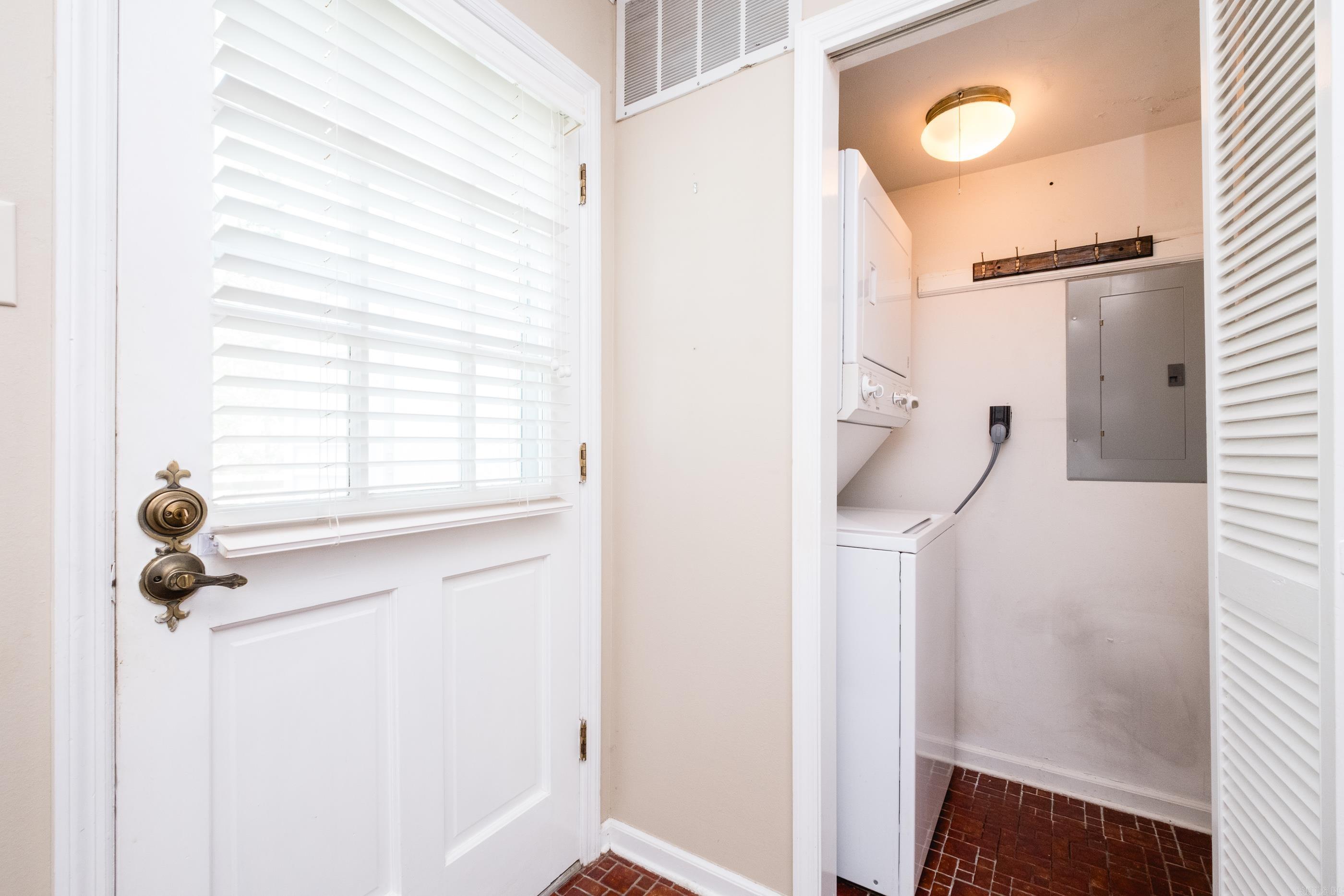 2801 Foxcroft #11  Little Rock, AR