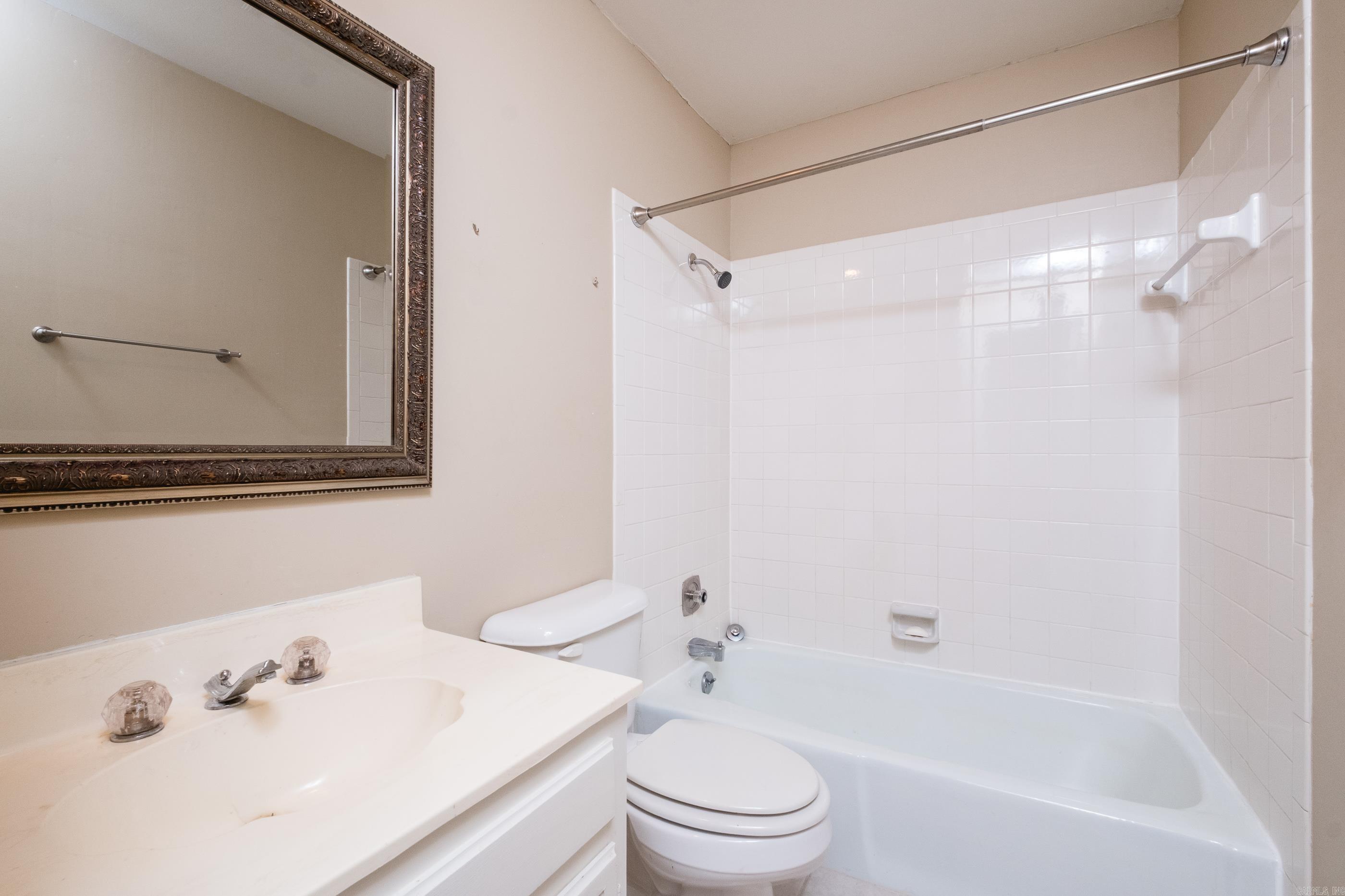 2801 Foxcroft #11  Little Rock, AR