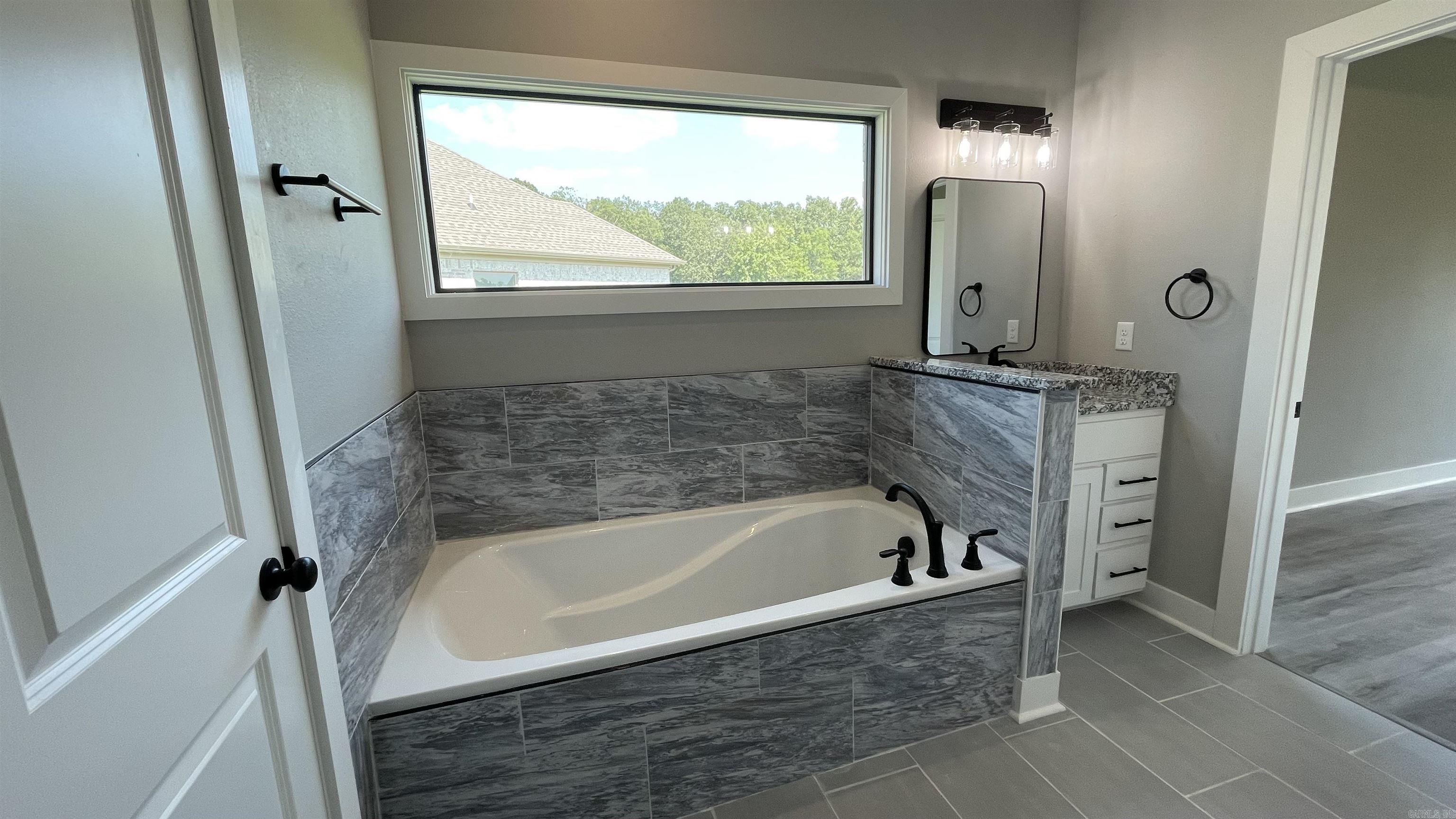 10 Morning Sun Cove Greenbrier, AR 72058