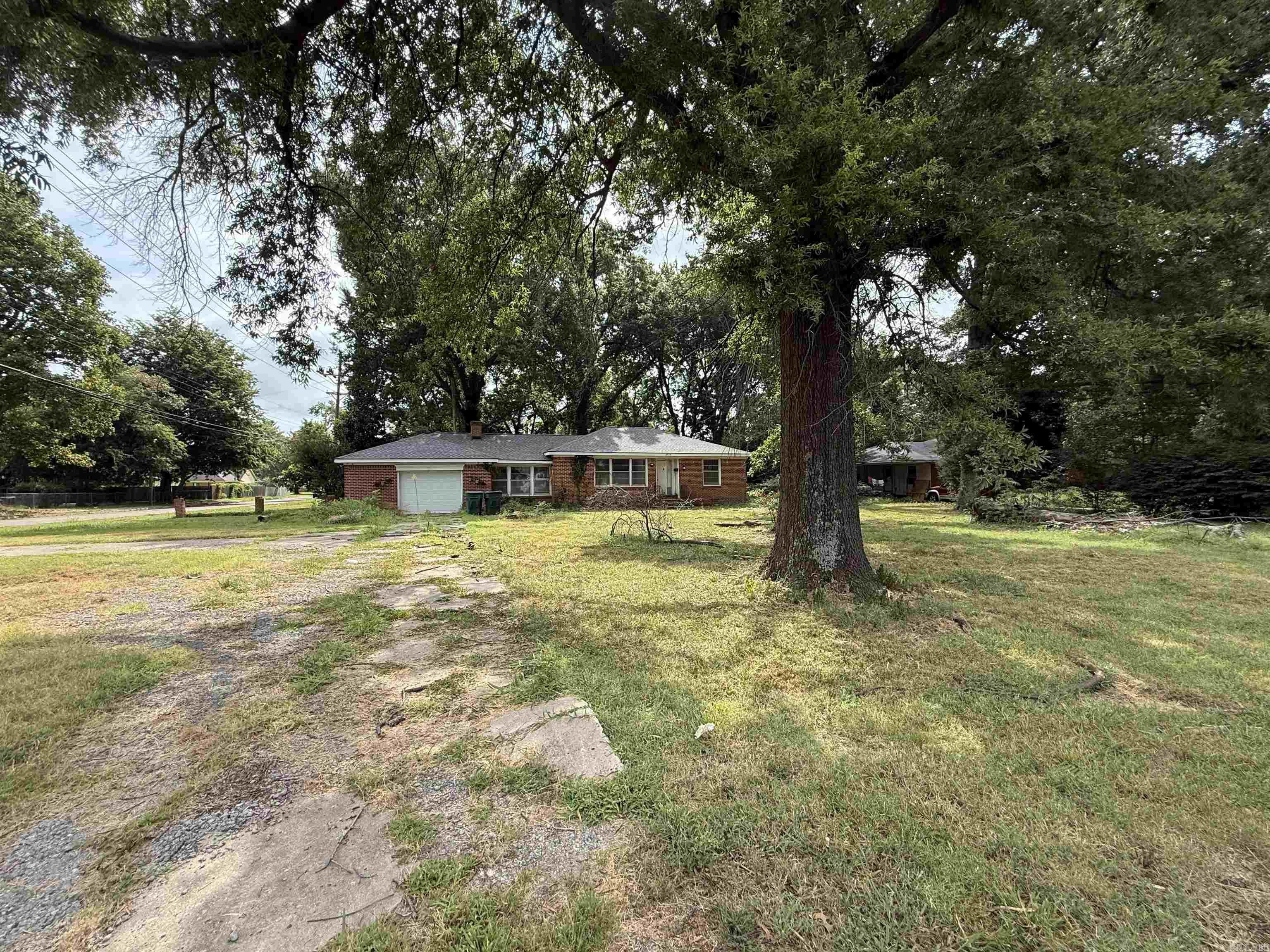 910 N Ruddle  Blytheville, AR