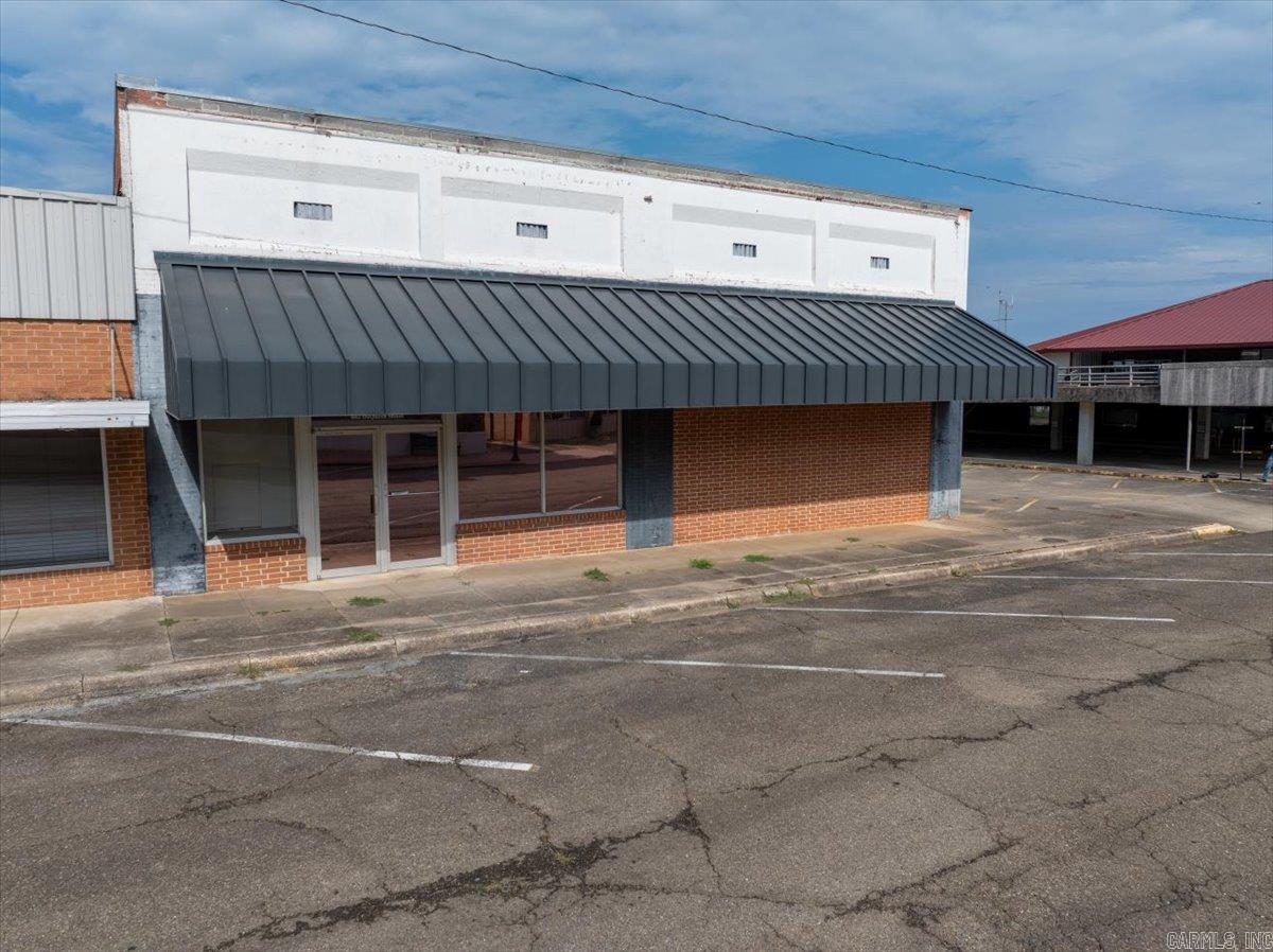 602 Dequeen St.  Mena, AR